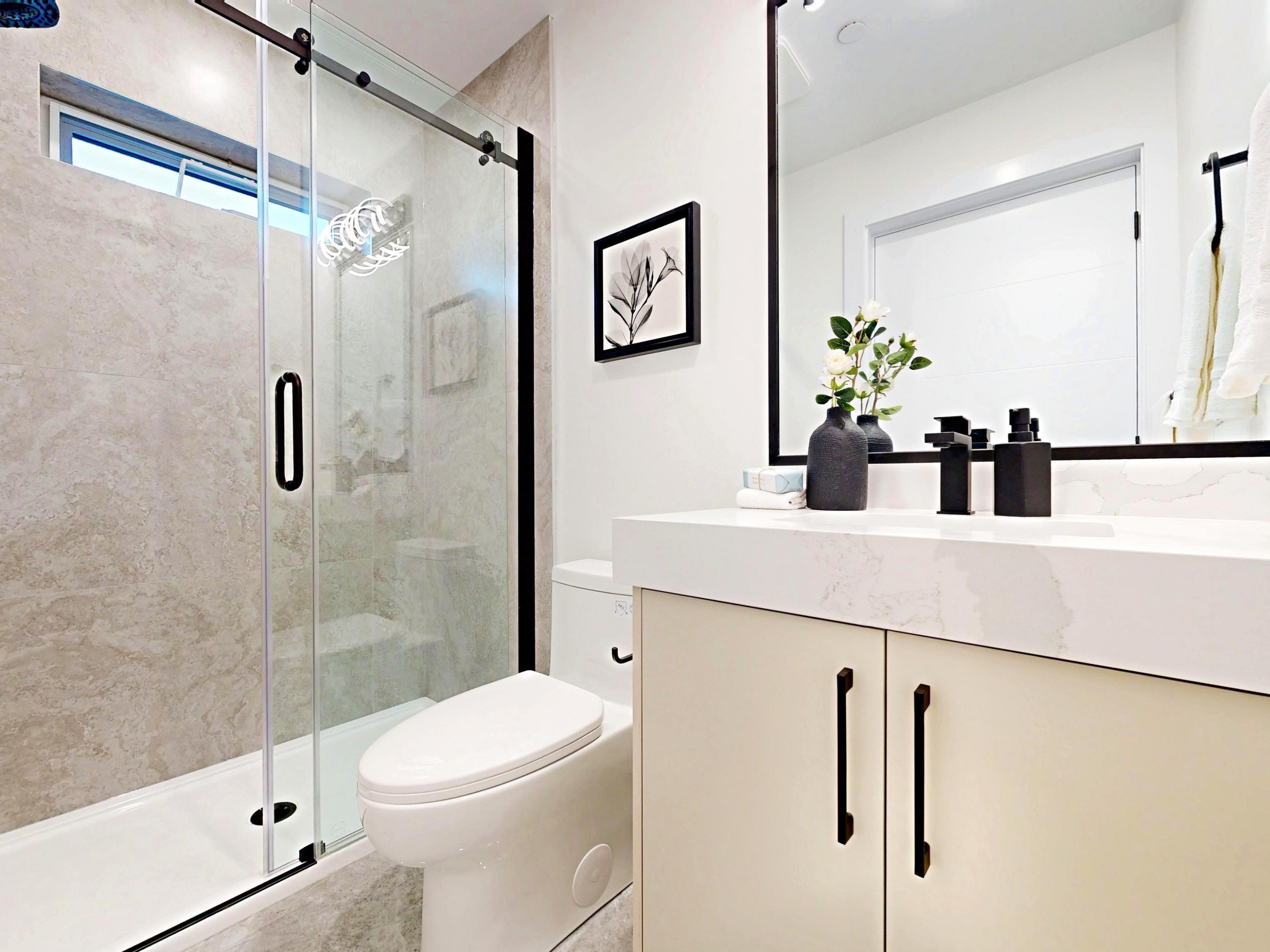 2-3425 Archimedes Street, Vancouver, BC