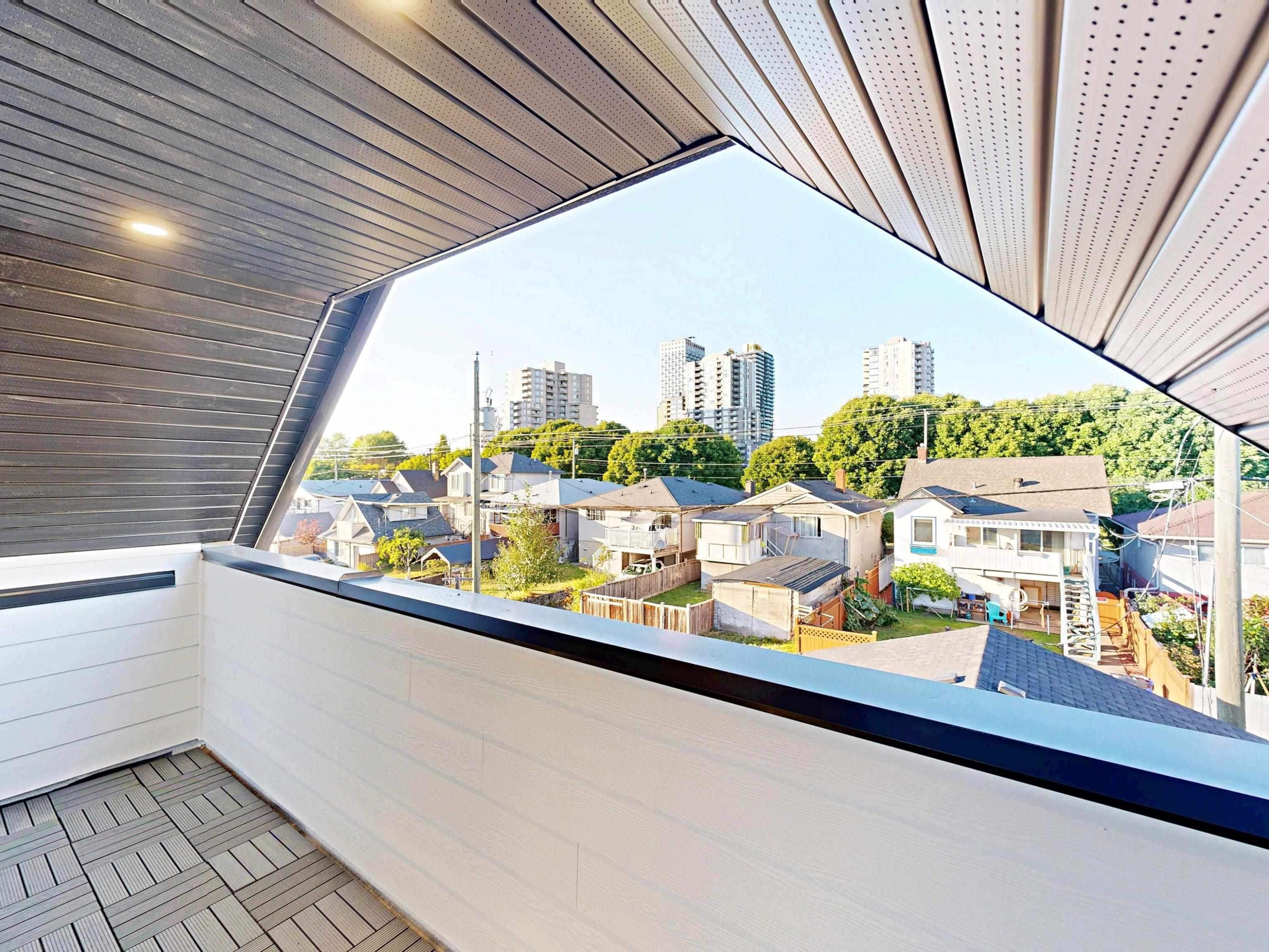 2-3425 Archimedes Street, Vancouver, BC