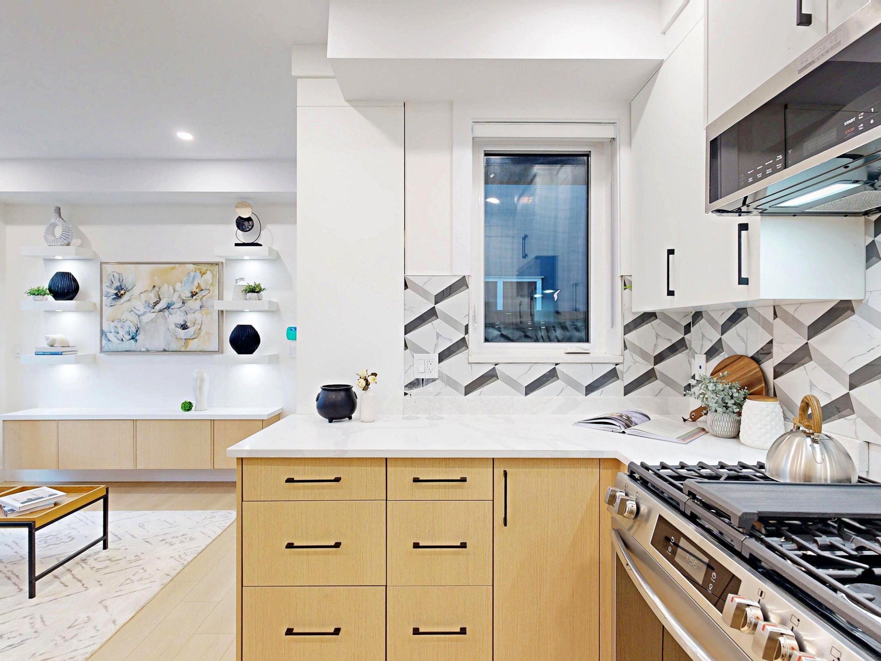 2-3425 Archimedes Street, Vancouver, BC