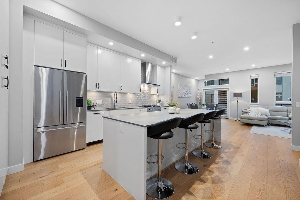 4684 Capilano Road, North Vancouver, BC