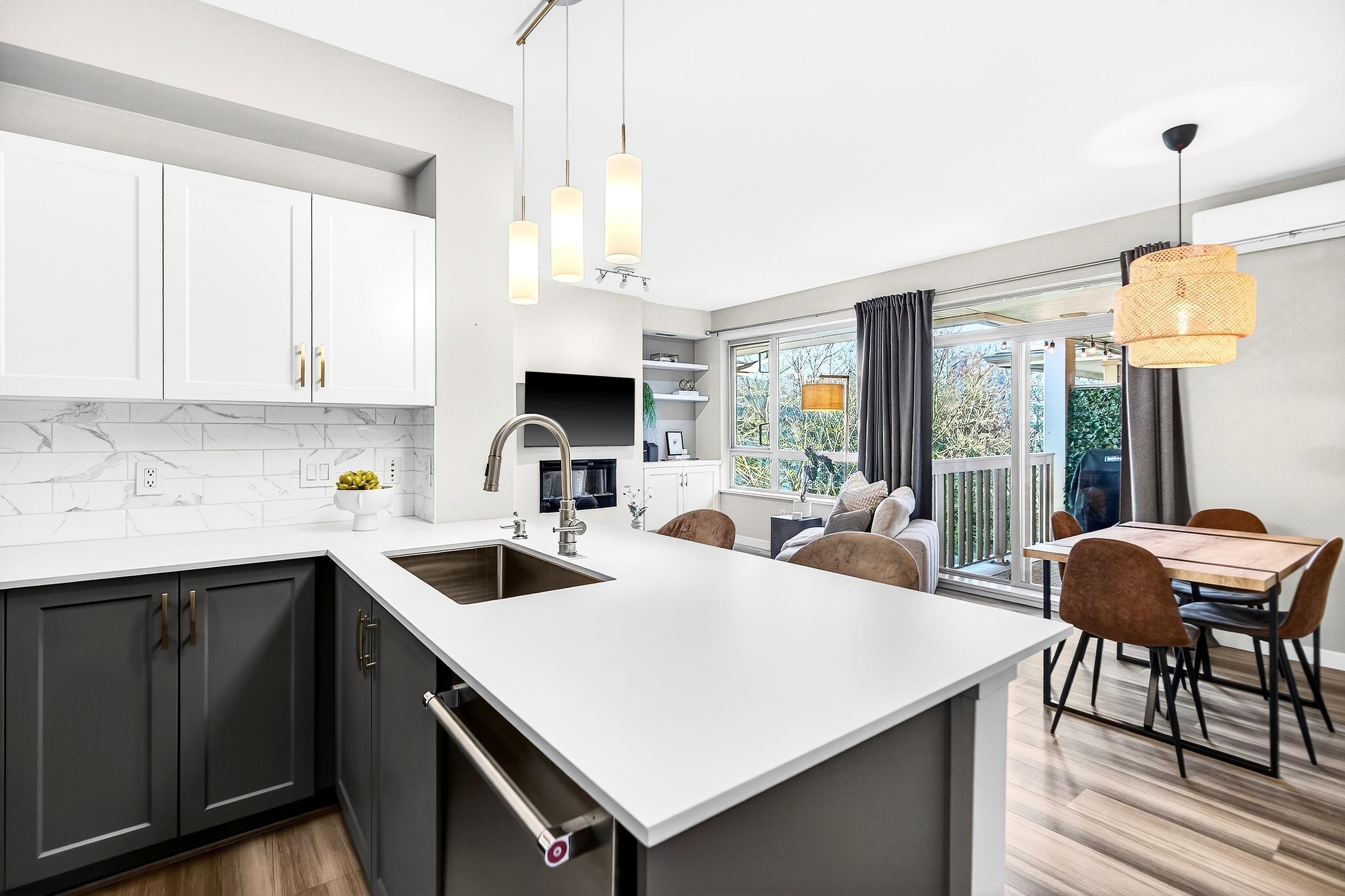 429-801 Klahanie Drive, Port Moody, BC