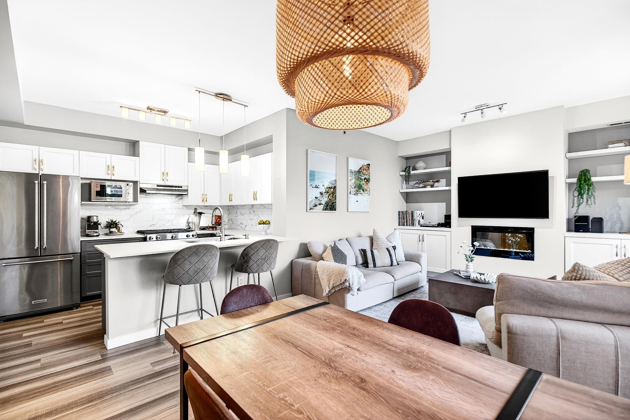 429-801 Klahanie Drive, Port Moody, BC