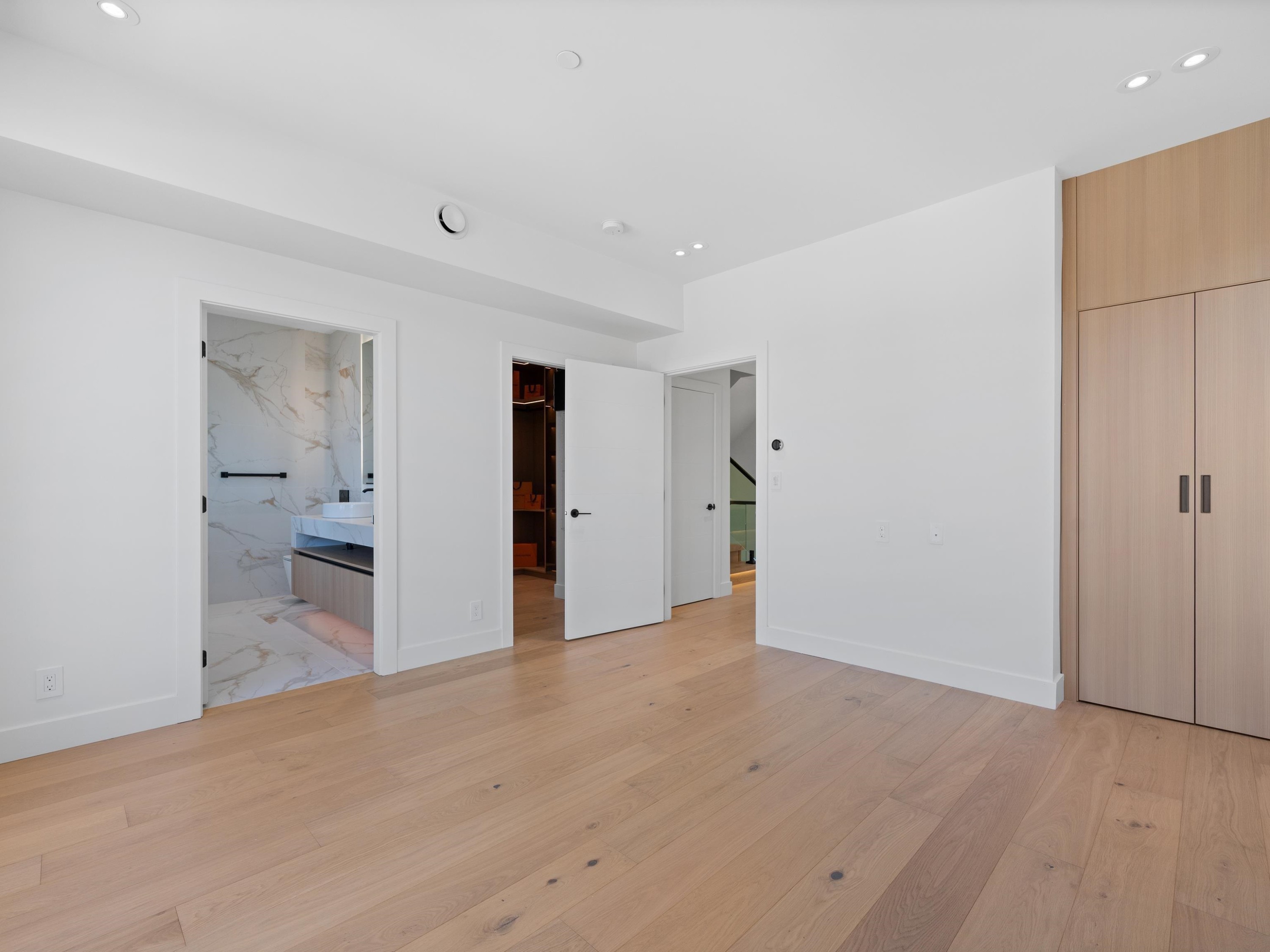 2111 46Th Avenue E, Vancouver, BC