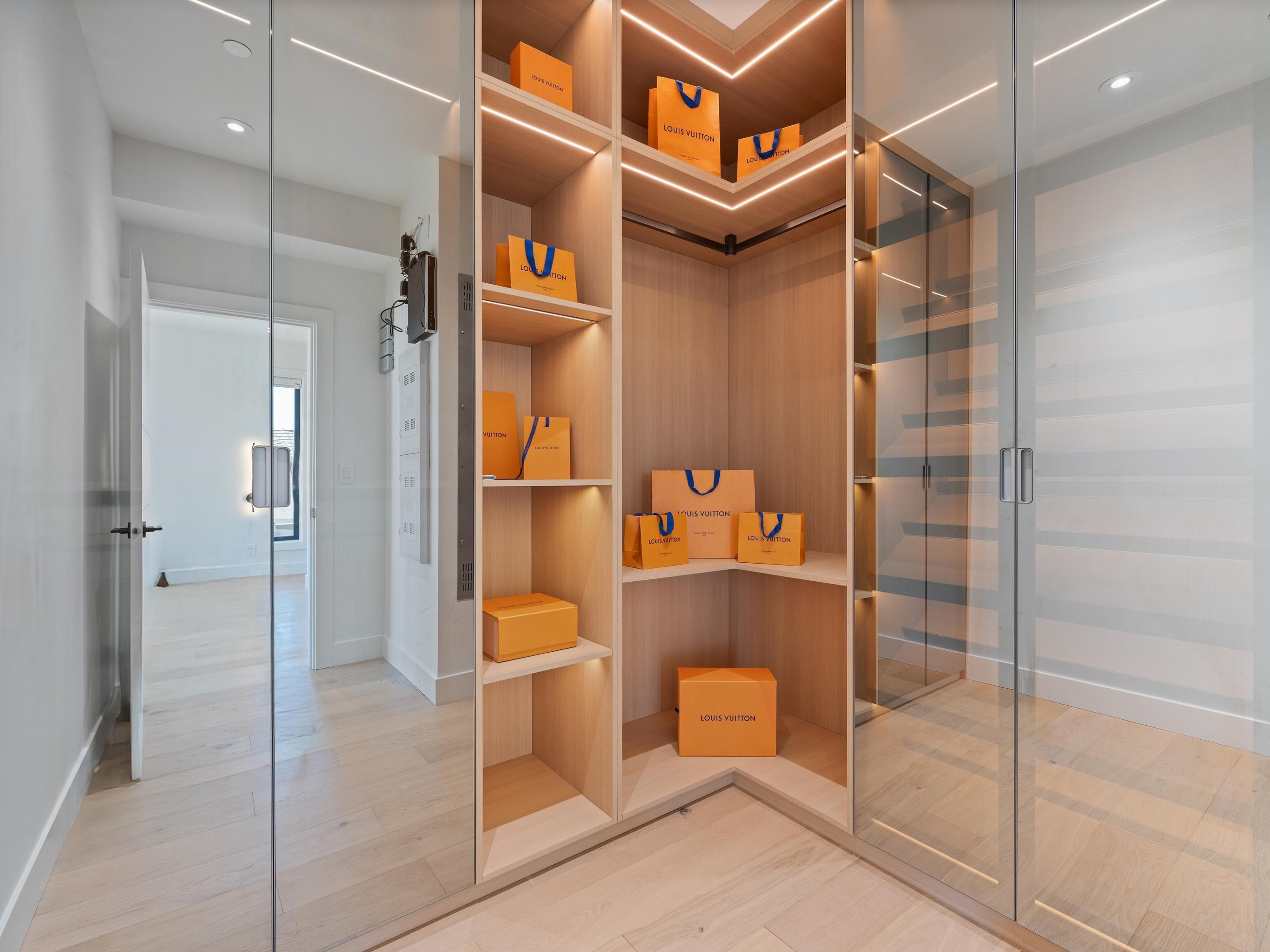 2111 46Th Avenue E, Vancouver, BC