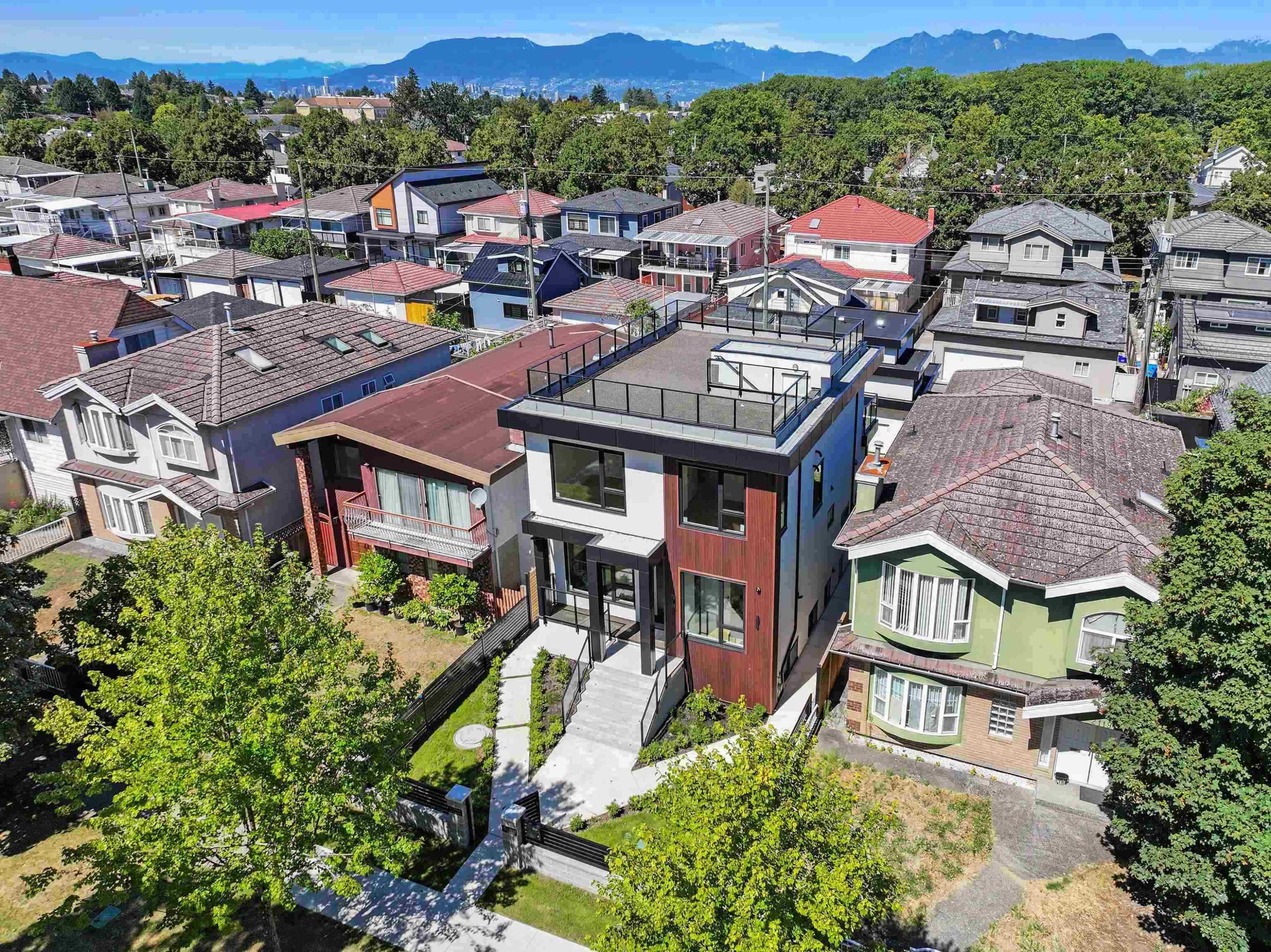 2111 46Th Avenue E, Vancouver, BC