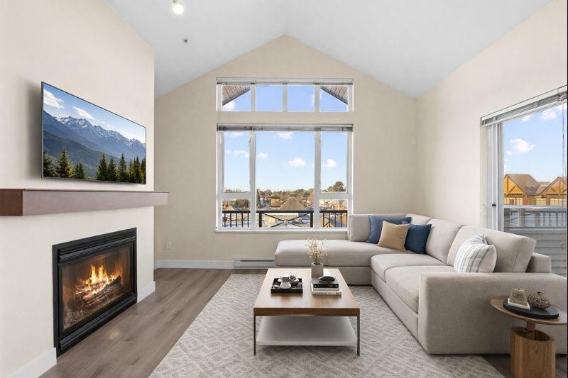 417-7089 Mont Royal Square, Vancouver, BC