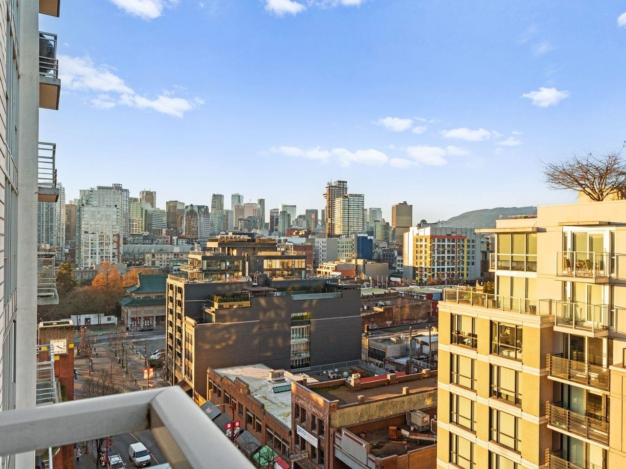 1207-188 Keefer Street, Vancouver, BC