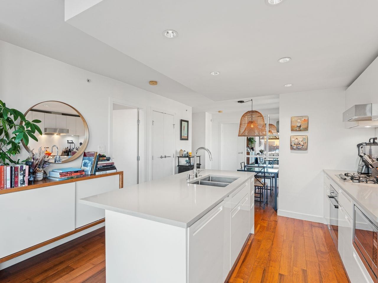 1207-188 Keefer Street, Vancouver, BC