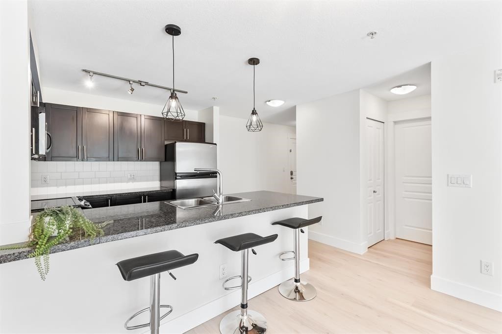 210-12283 224 Street, Maple Ridge, BC