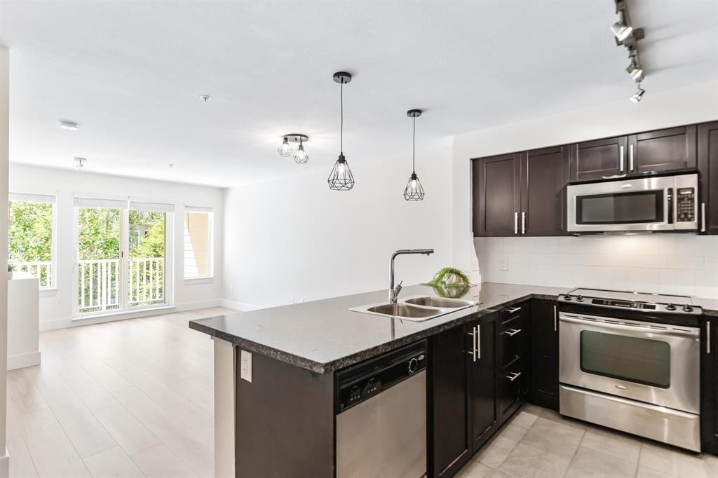 210-12283 224 Street, Maple Ridge, BC