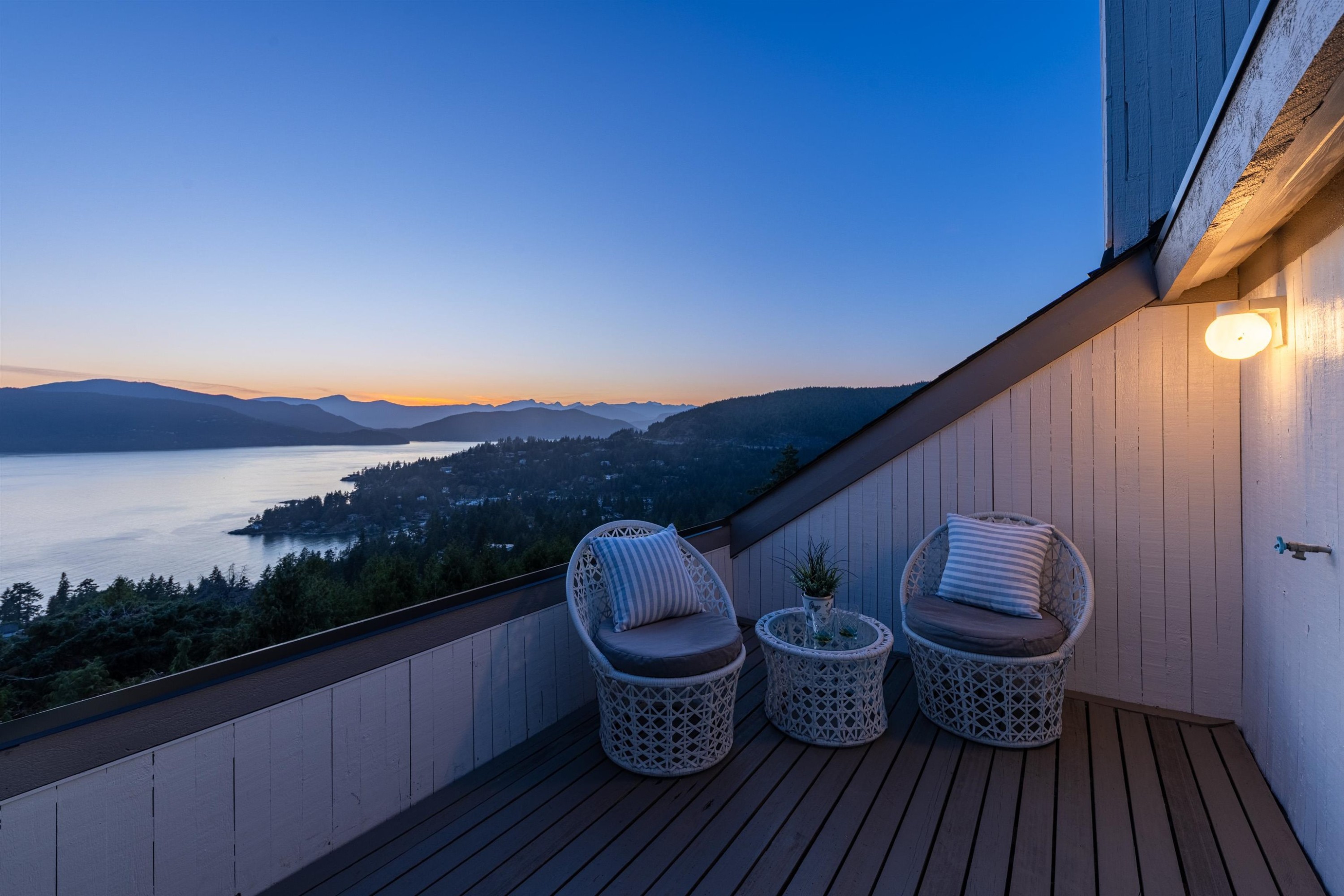 5433 Monte Bre Place, West Vancouver, BC