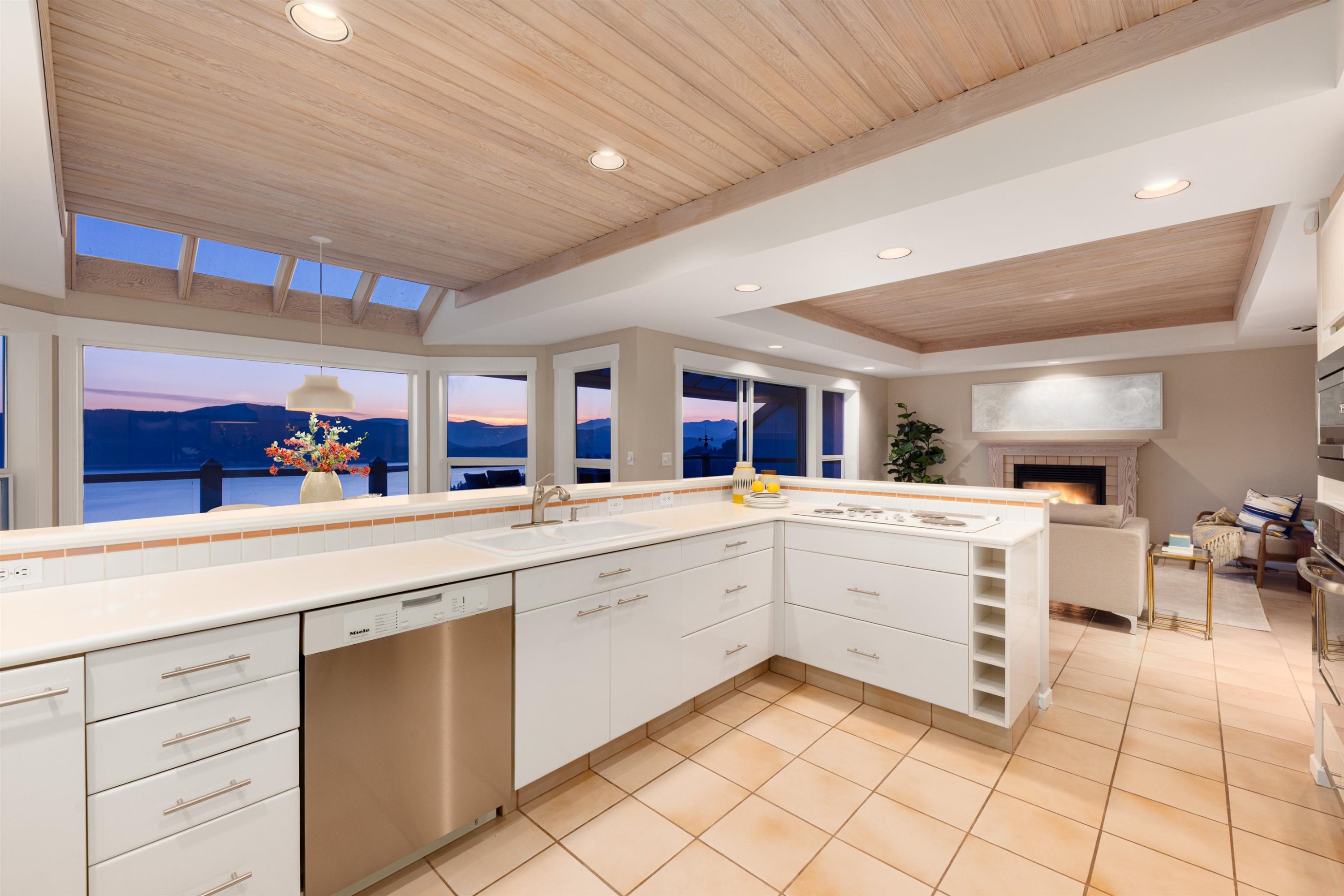 5433 Monte Bre Place, West Vancouver, BC