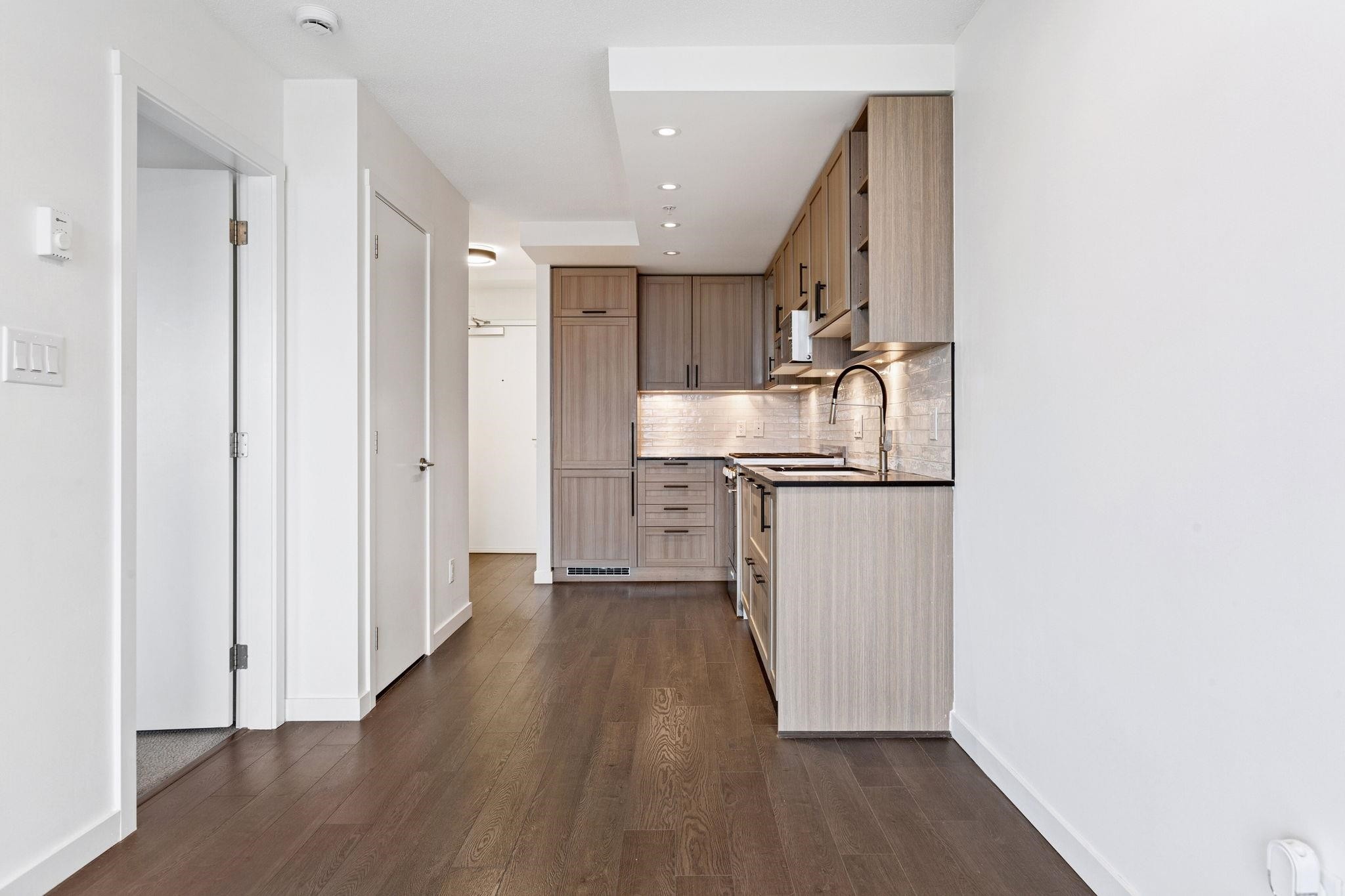 2003-5515 Boundary Road, Vancouver, BC