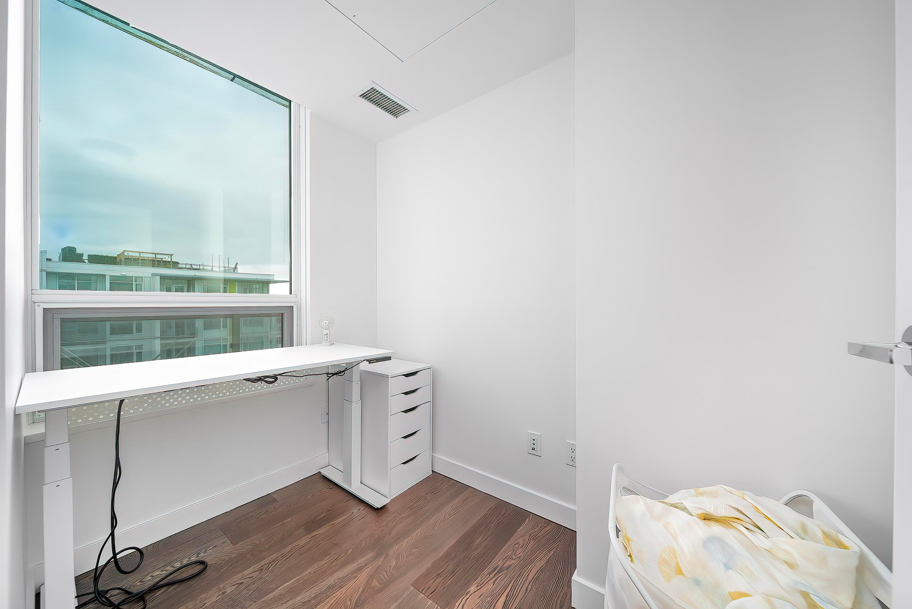 1903-8833 Hazelbridge Way, Richmond, BC