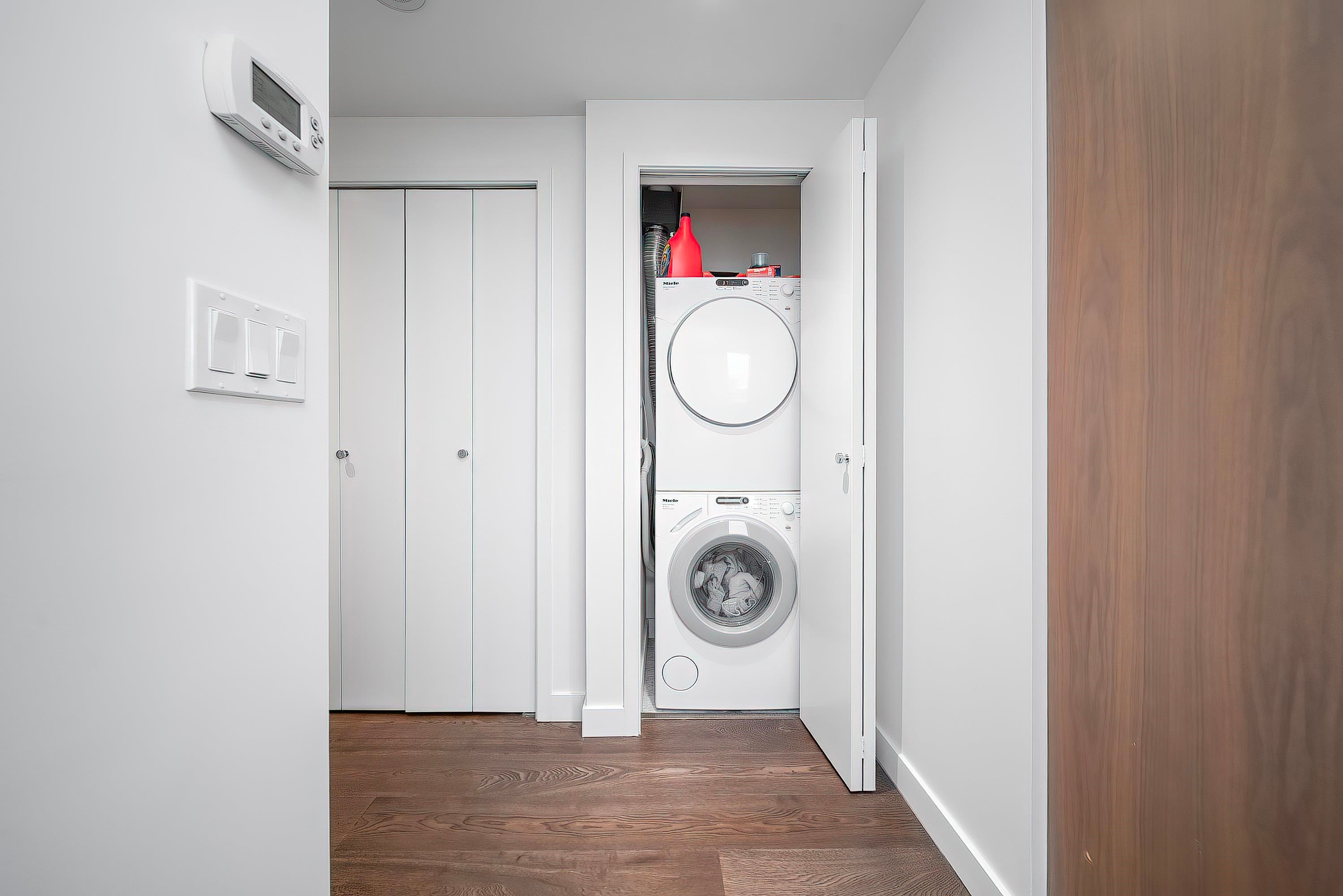 1903-8833 Hazelbridge Way, Richmond, BC