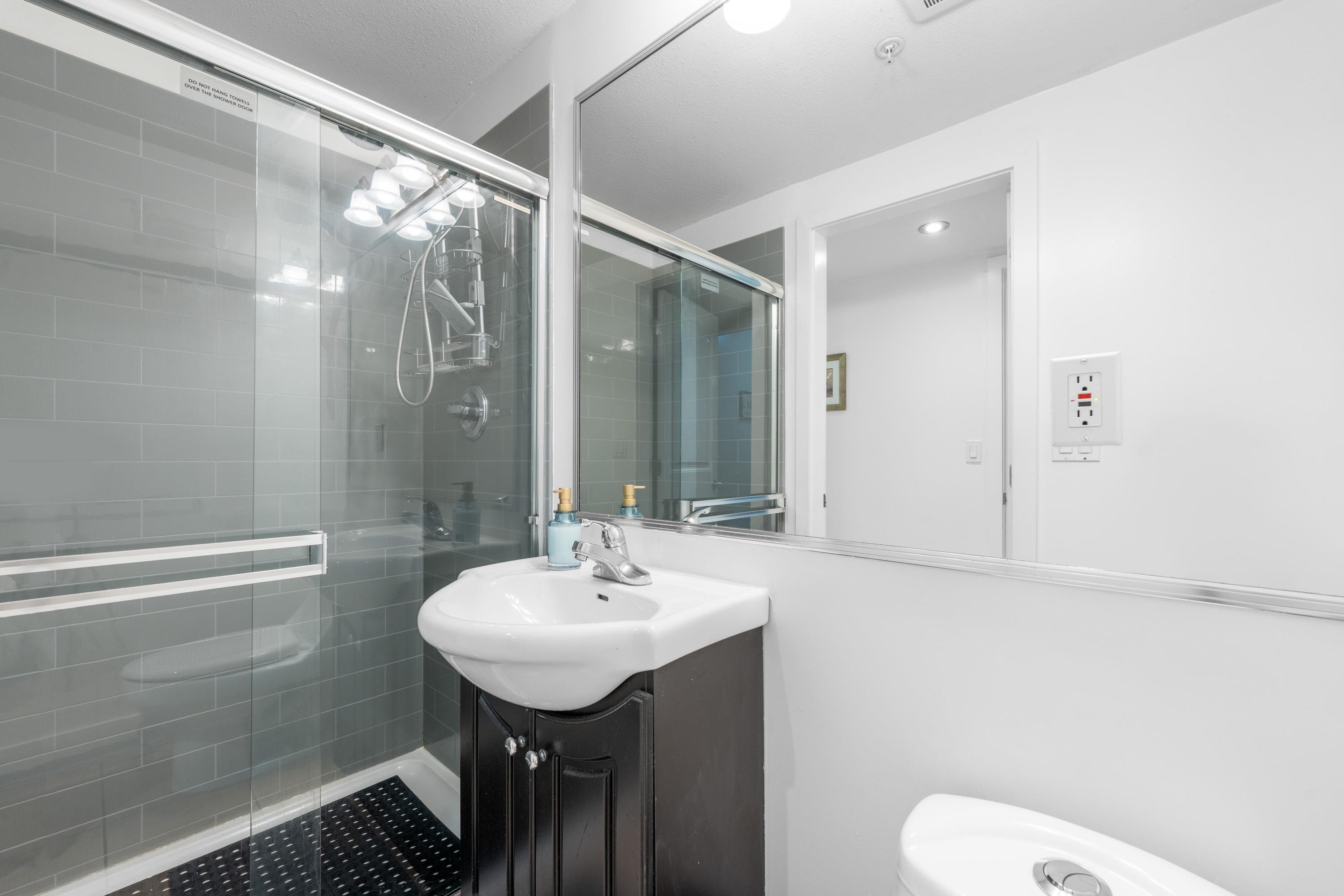 1636 12Th Avenue E, Vancouver, BC