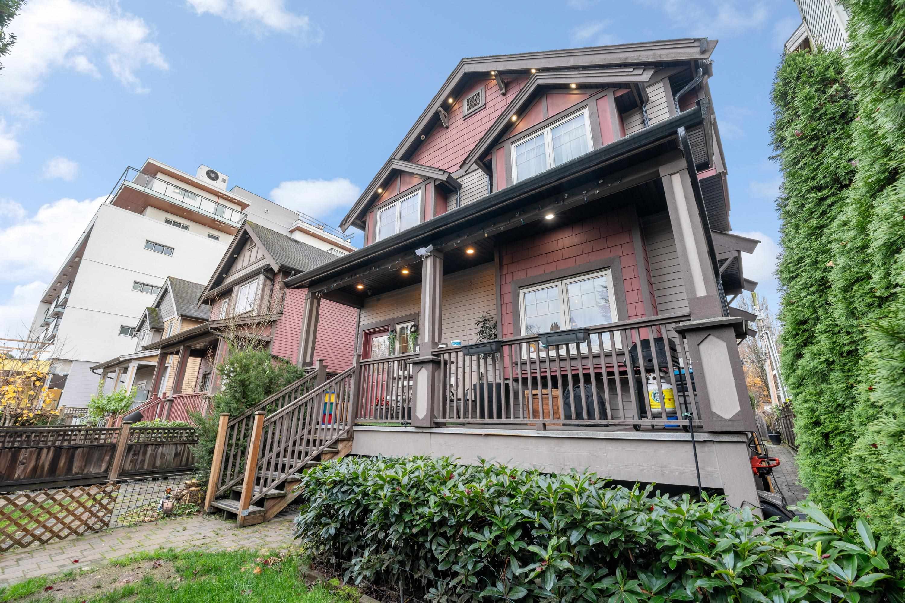 1636 12Th Avenue E, Vancouver, BC