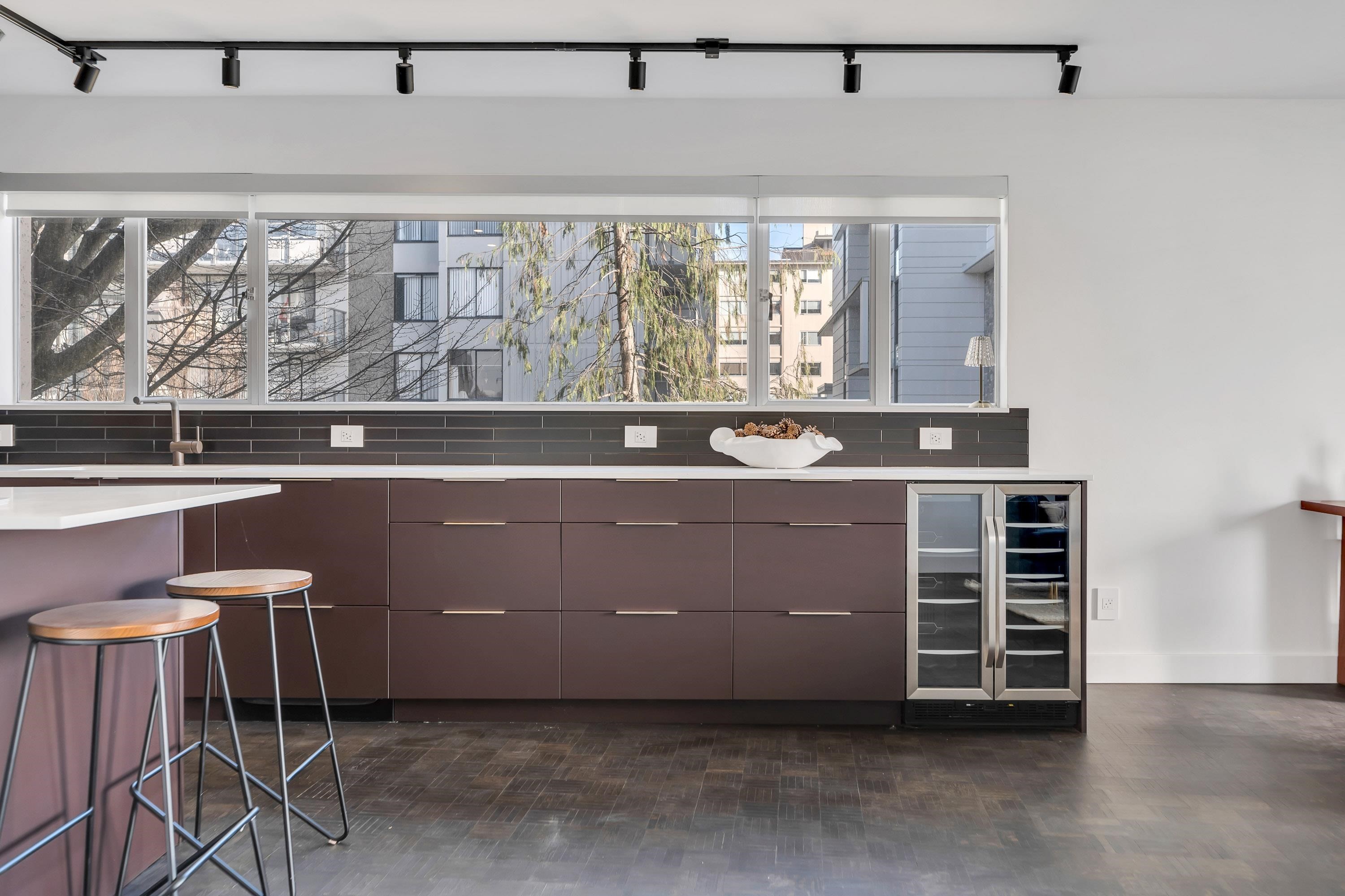 101-2135 Argyle Avenue, West Vancouver, BC