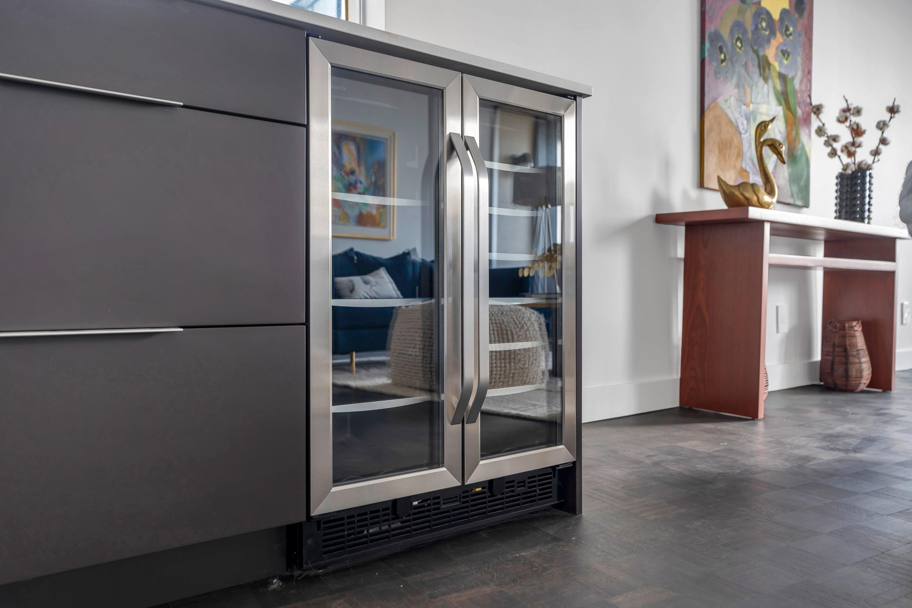 101-2135 Argyle Avenue, West Vancouver, BC