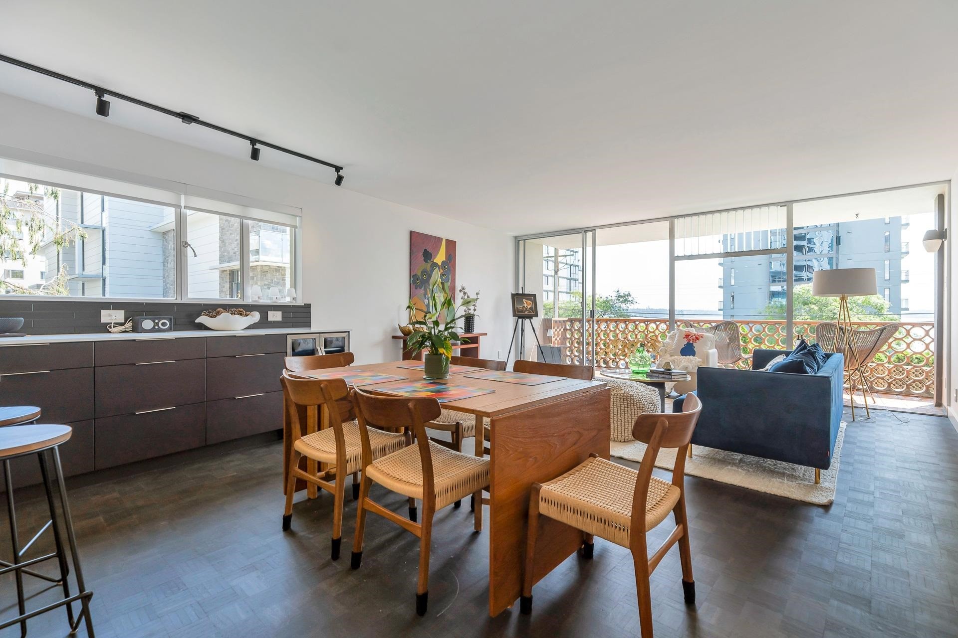 101-2135 Argyle Avenue, West Vancouver, BC