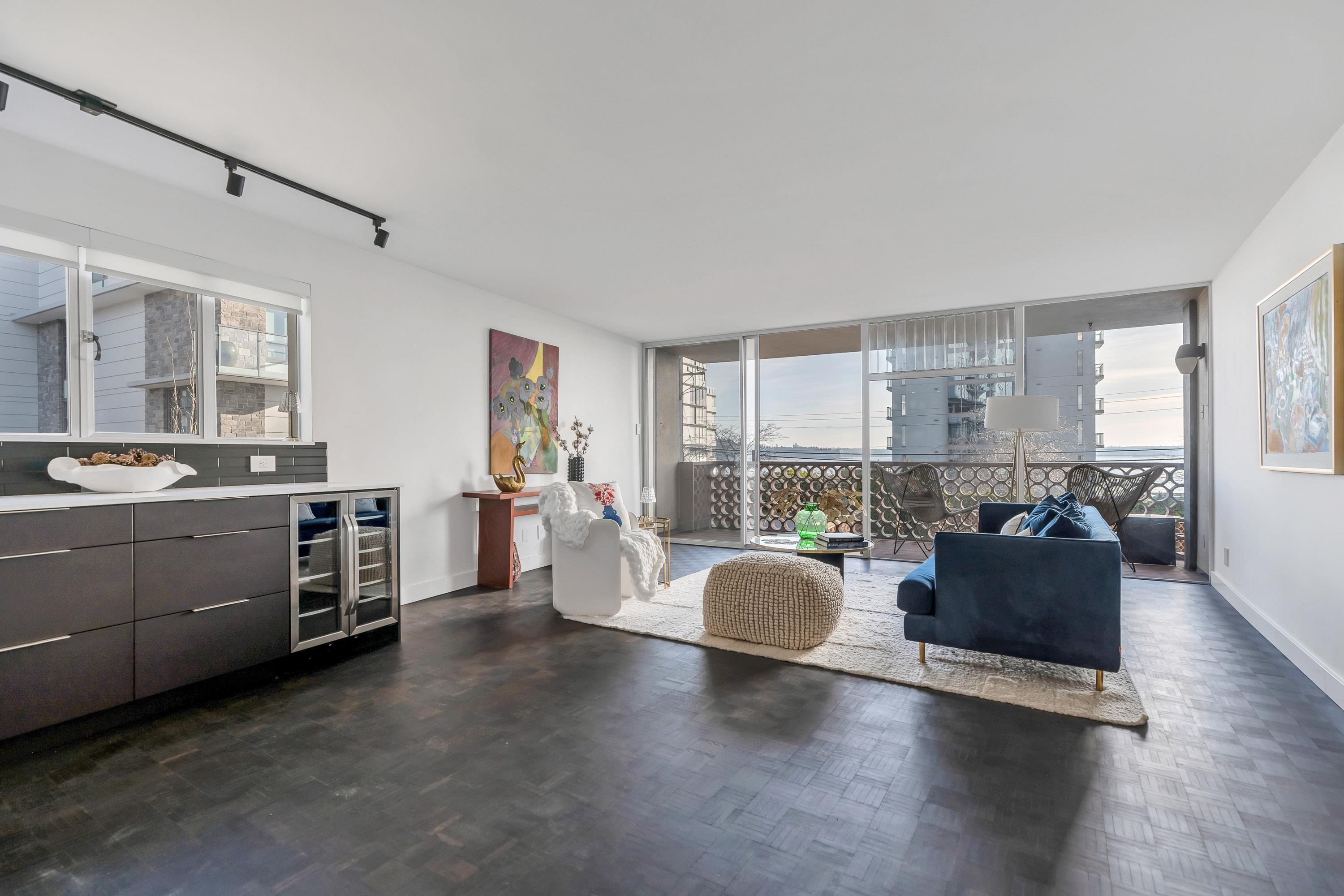 101-2135 Argyle Avenue, West Vancouver, BC