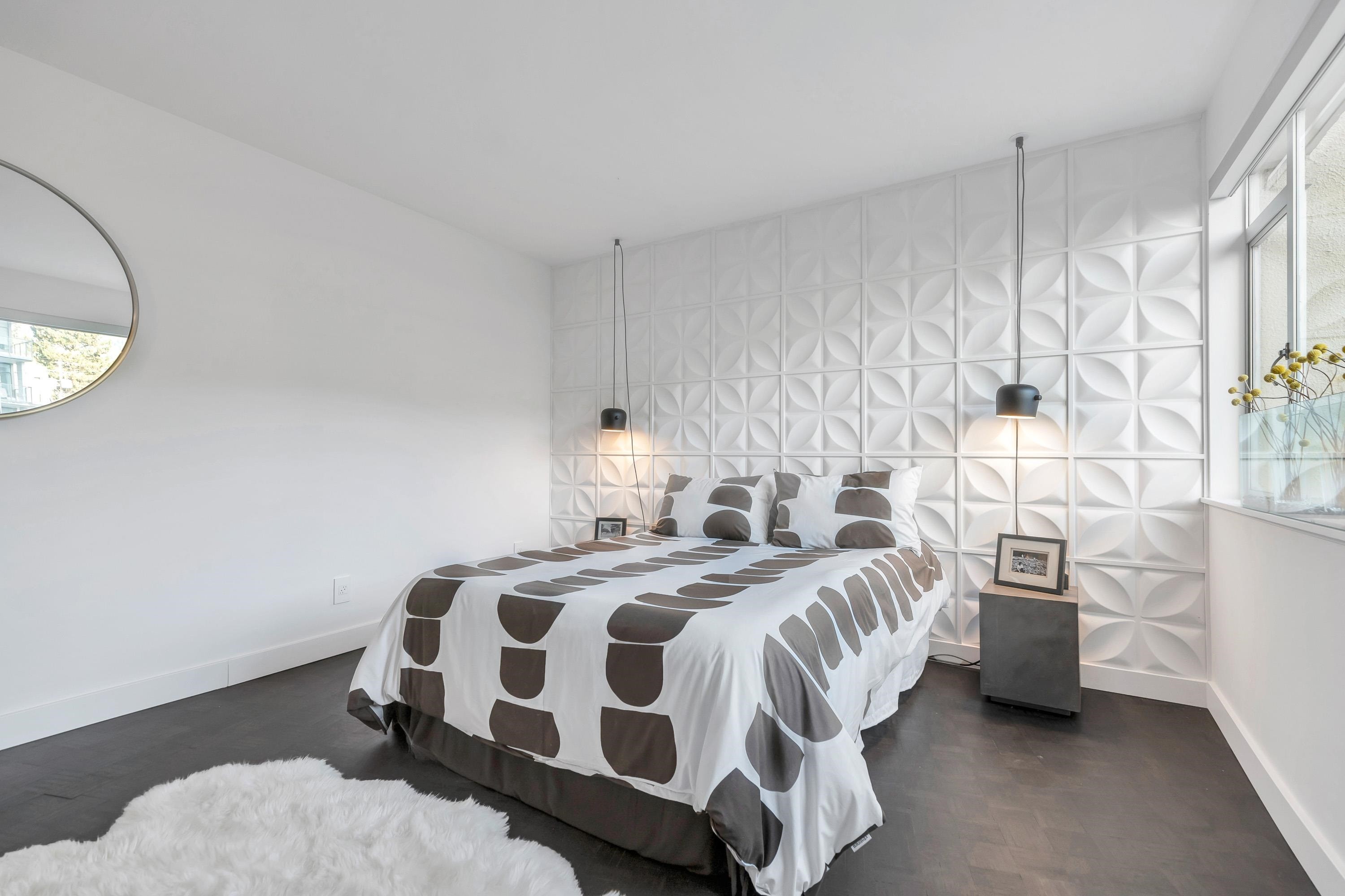 101-2135 Argyle Avenue, West Vancouver, BC