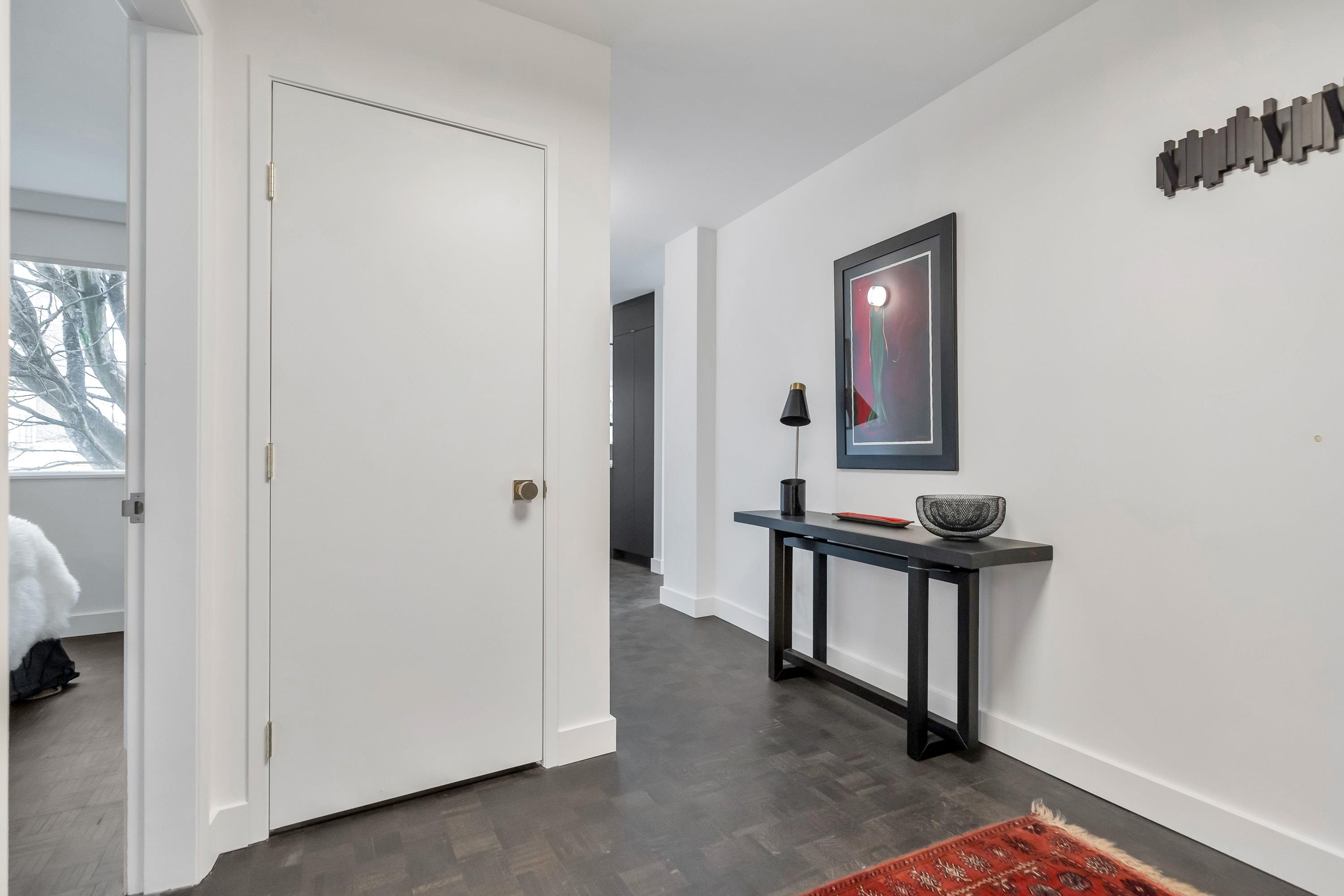 101-2135 Argyle Avenue, West Vancouver, BC