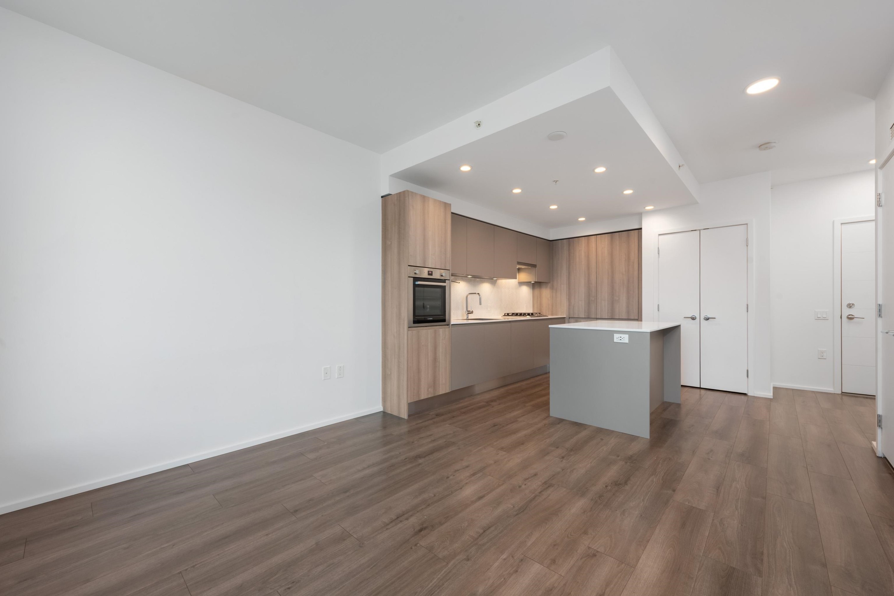 1004-3809 Evergreen Place, Burnaby, BC