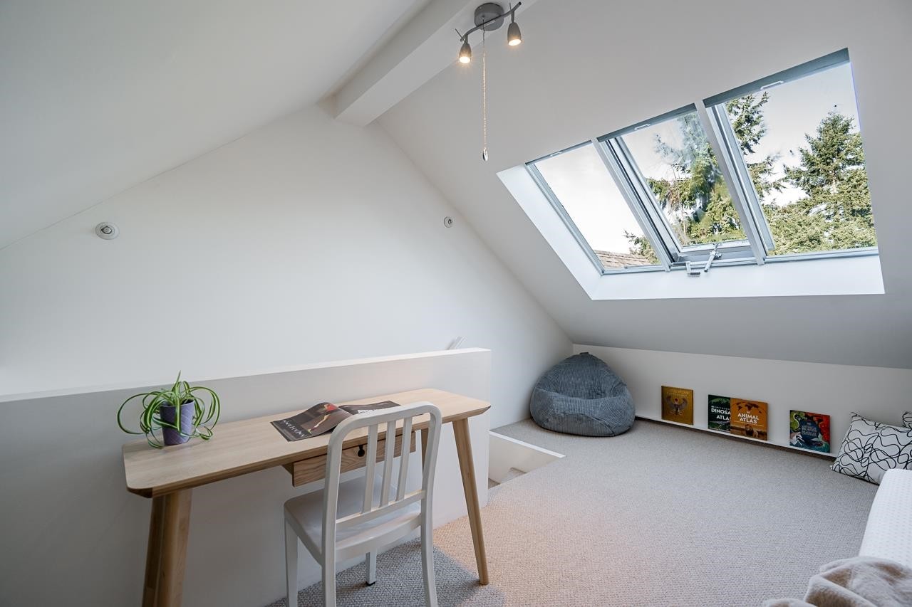 3241 6Th Avenue W, Vancouver, BC