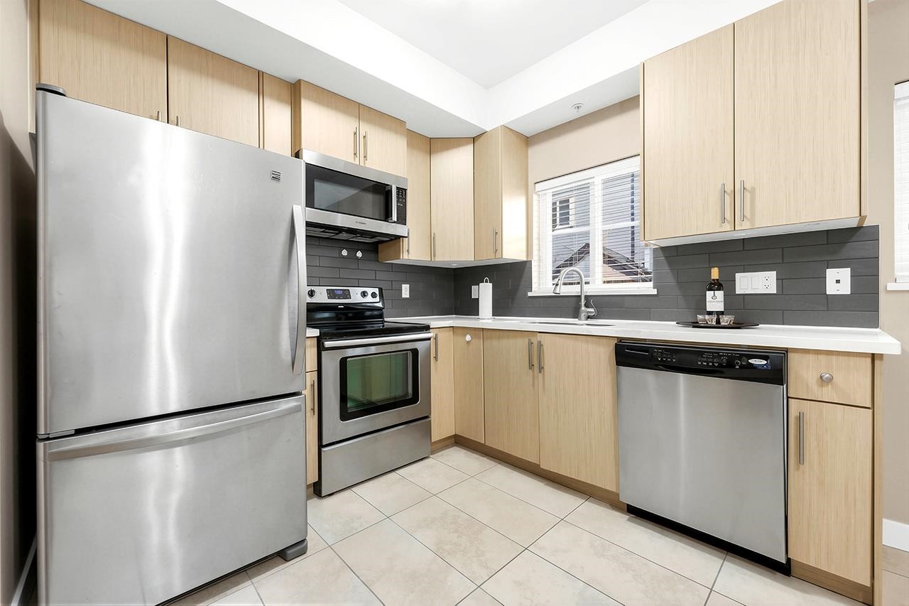 121-3888 Norfolk Street, Burnaby, BC