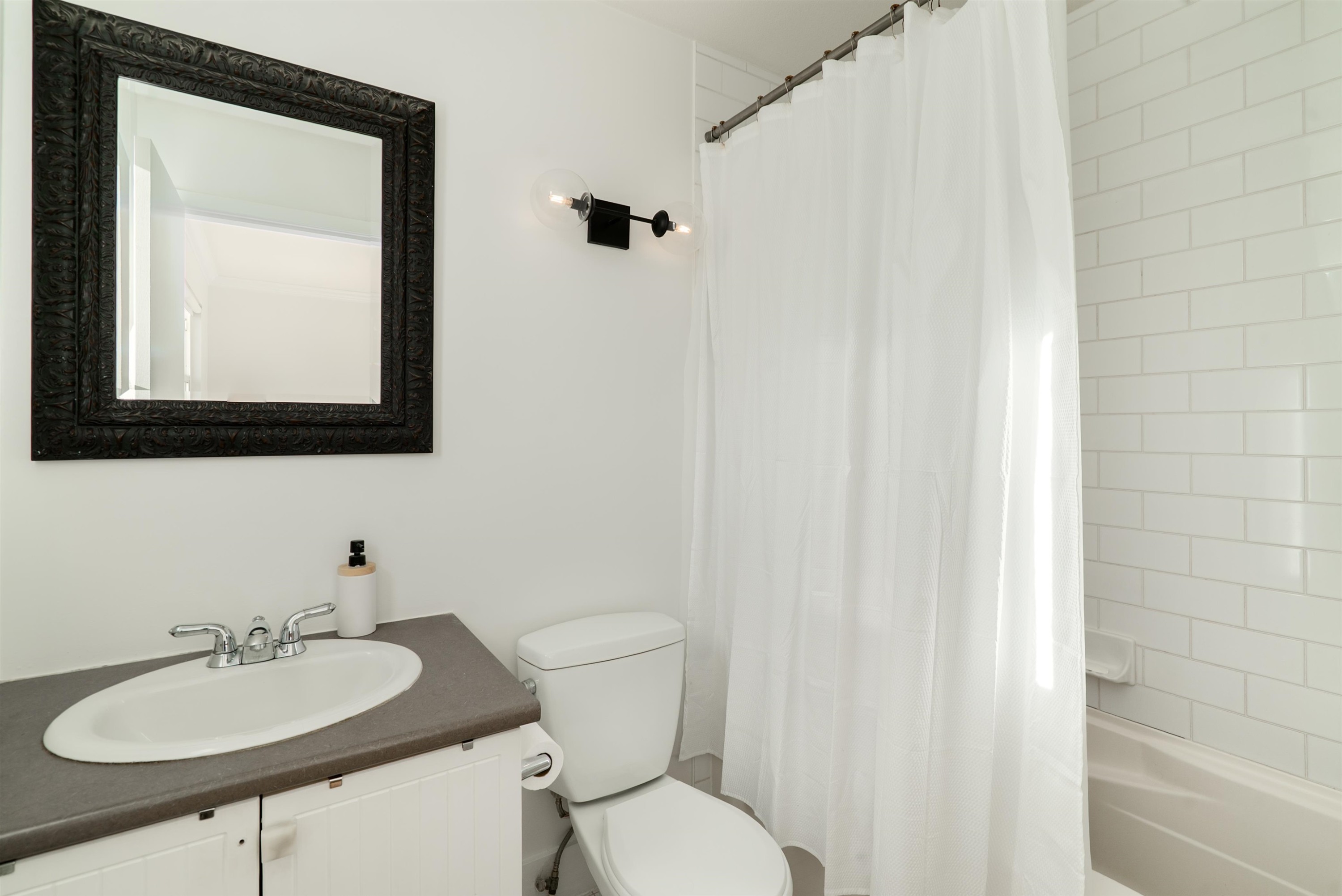 888 Union Street, Vancouver, BC