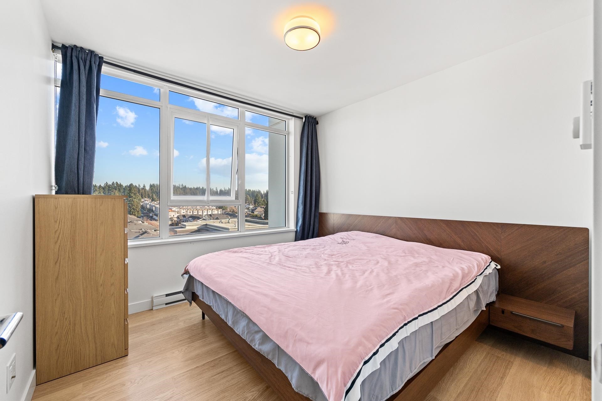 907-525 Foster Avenue, Coquitlam, BC