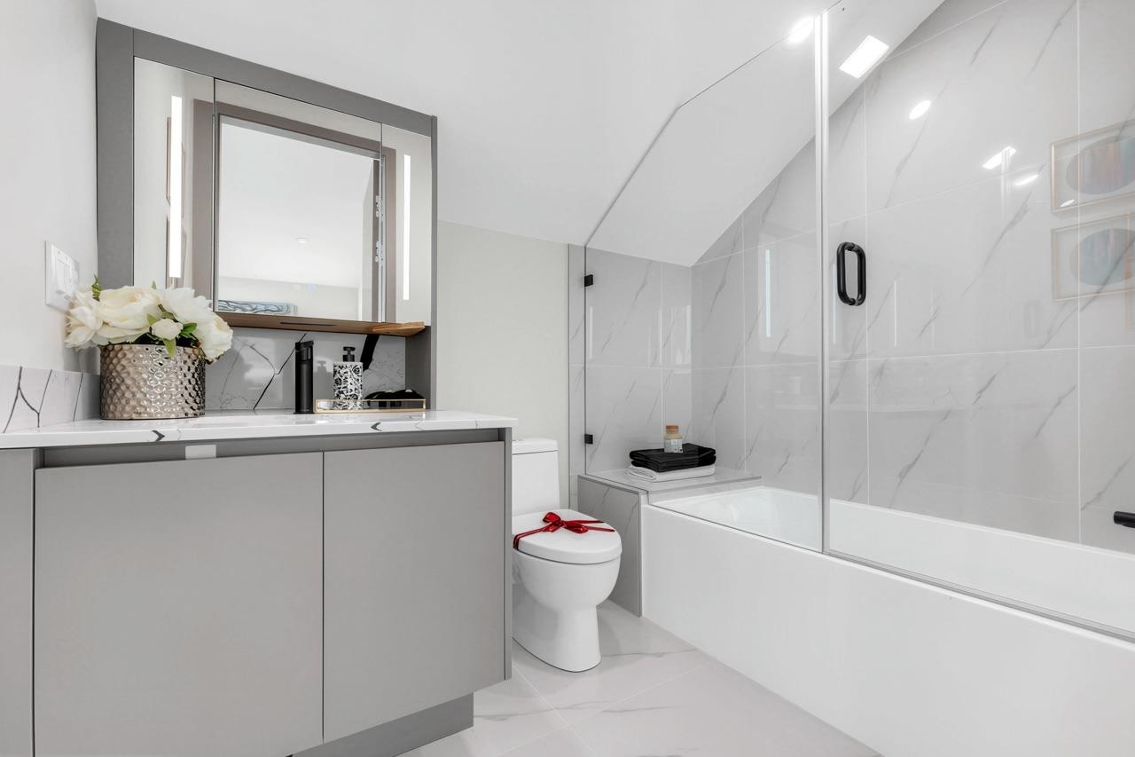 1-3547 Georgia Street E, Vancouver, BC