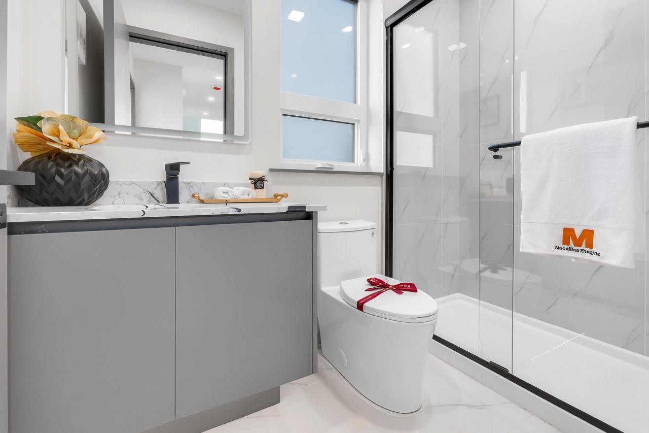 1-3547 Georgia Street E, Vancouver, BC