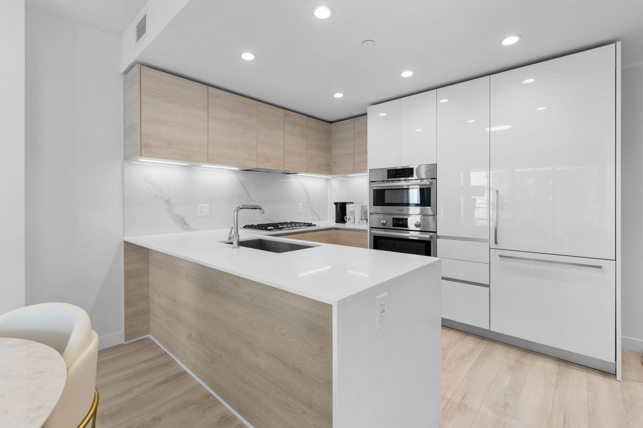 3405-2085 Skyline Court, Burnaby, BC