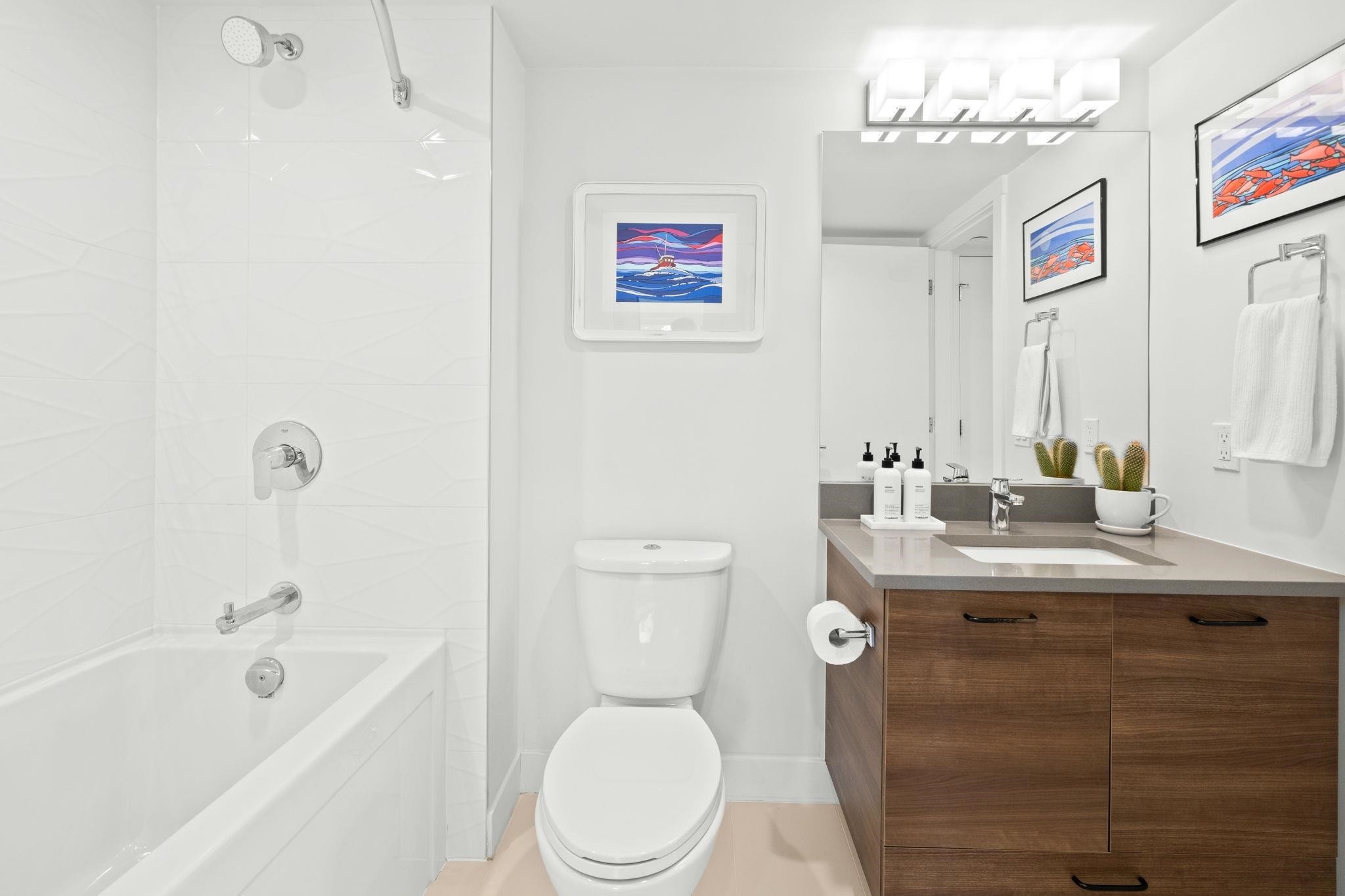 303-1519 Crown Street, North Vancouver, BC