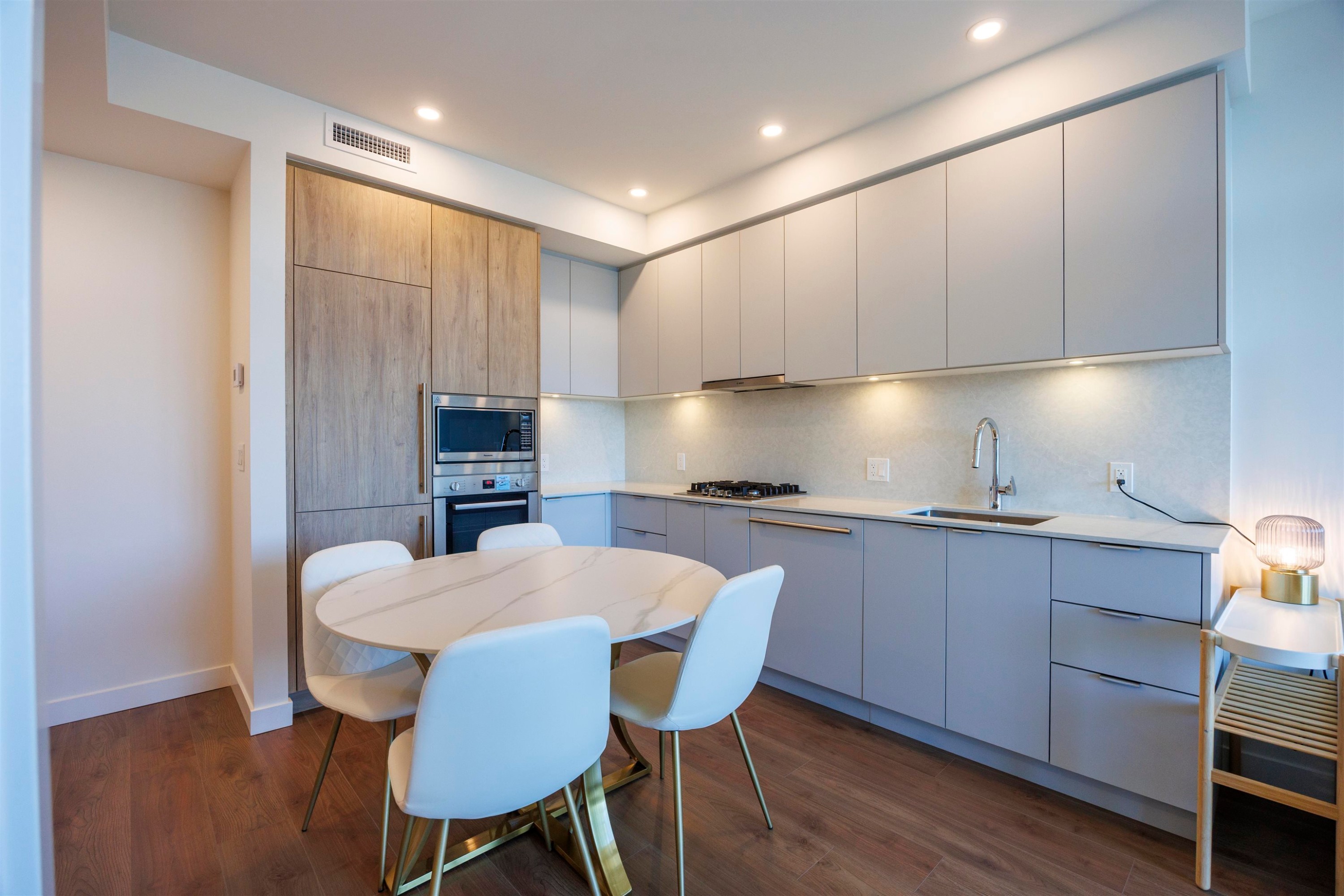 1101-537 Cottonwood Avenue, Coquitlam, BC