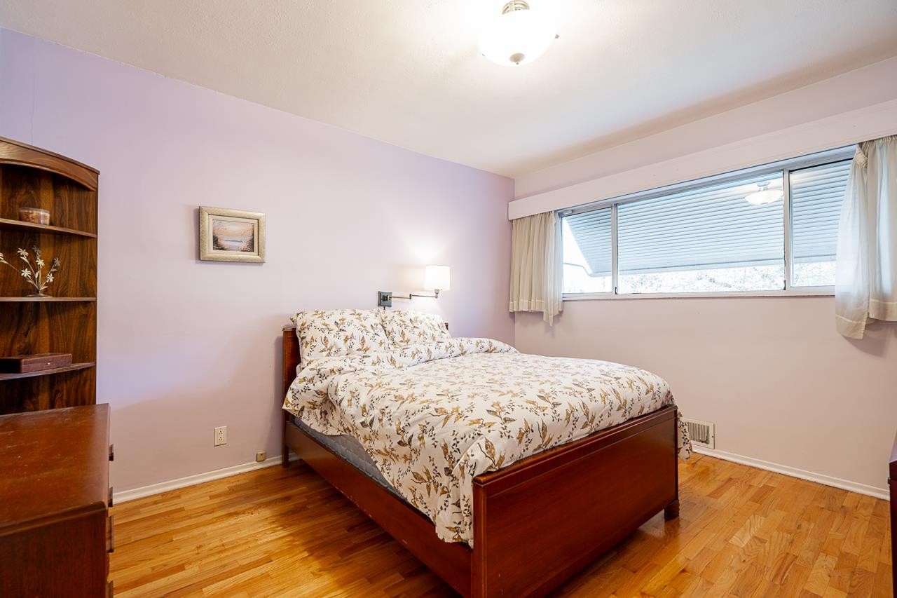 1910 Holdom Avenue, Burnaby, BC