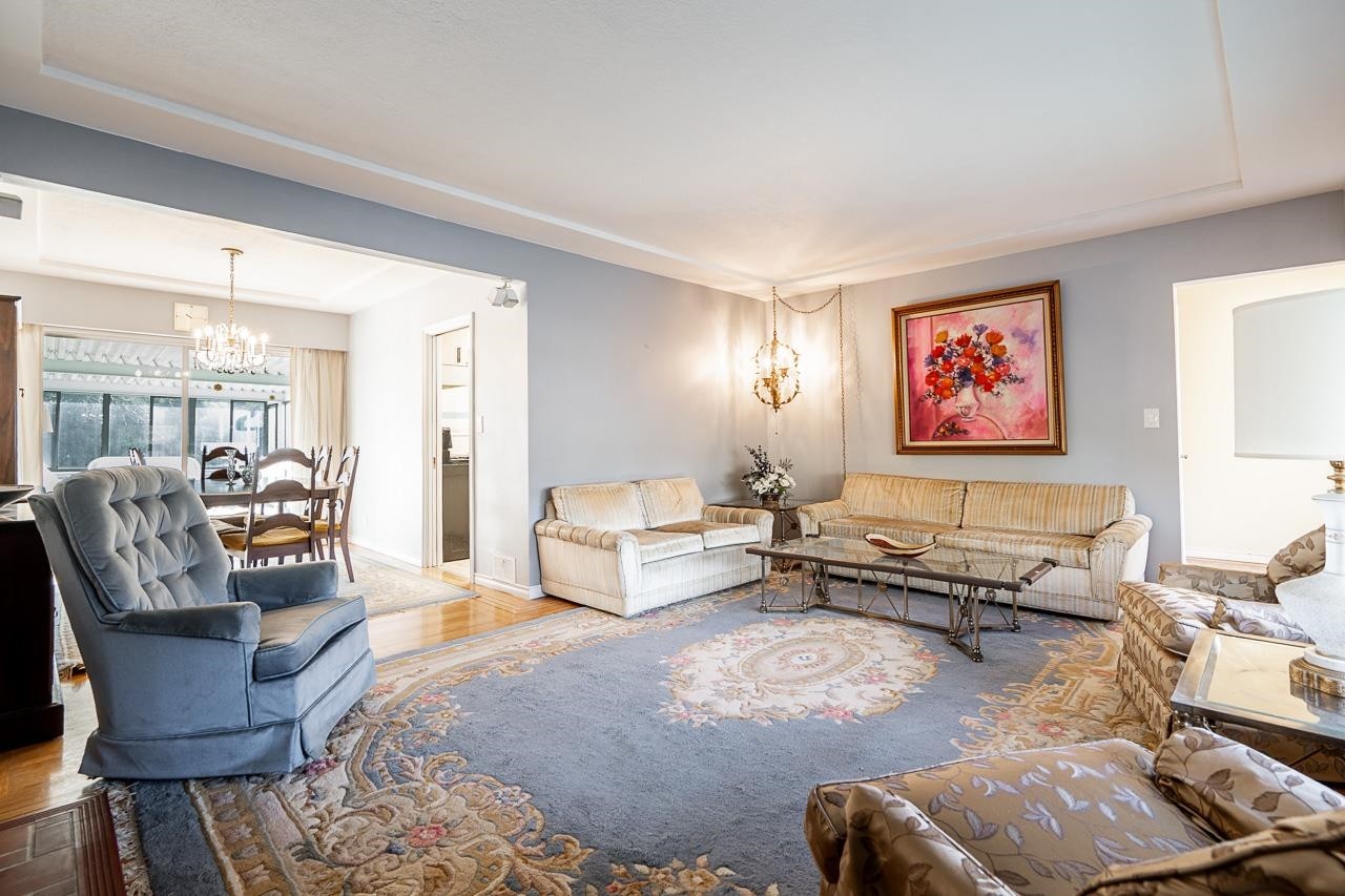 1910 Holdom Avenue, Burnaby, BC