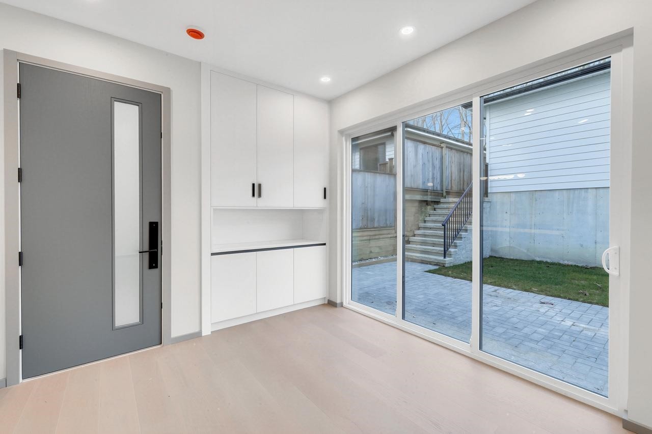 2-3547 Georgia Street E, Vancouver, BC