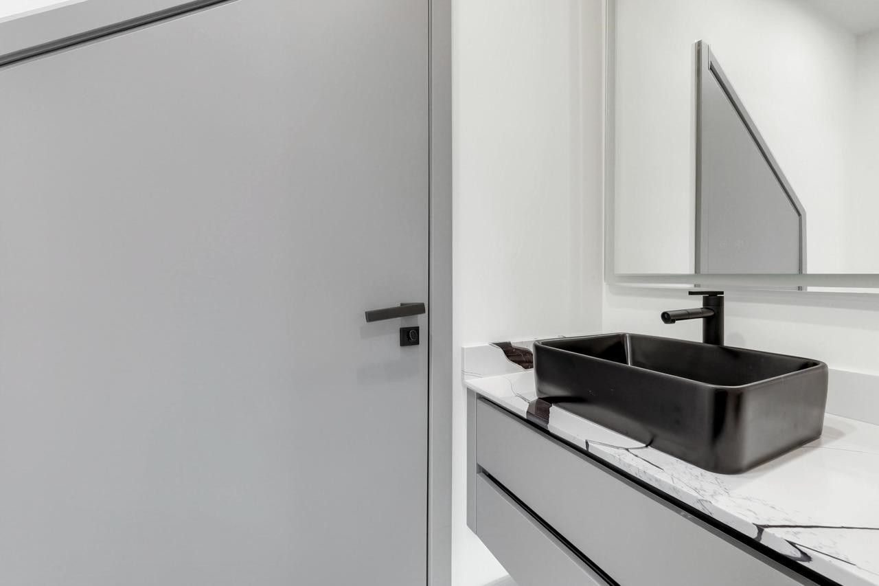 2-3547 Georgia Street E, Vancouver, BC