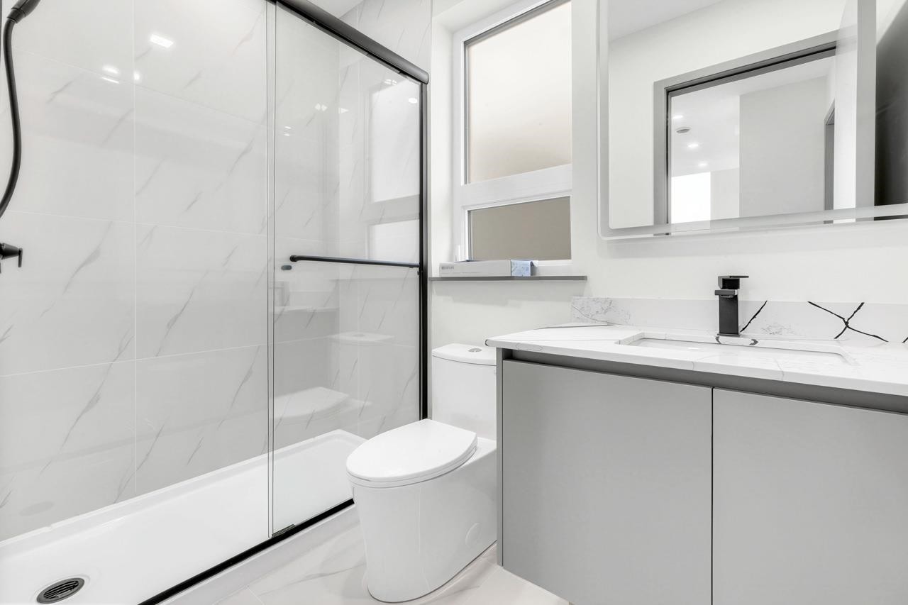 2-3547 Georgia Street E, Vancouver, BC