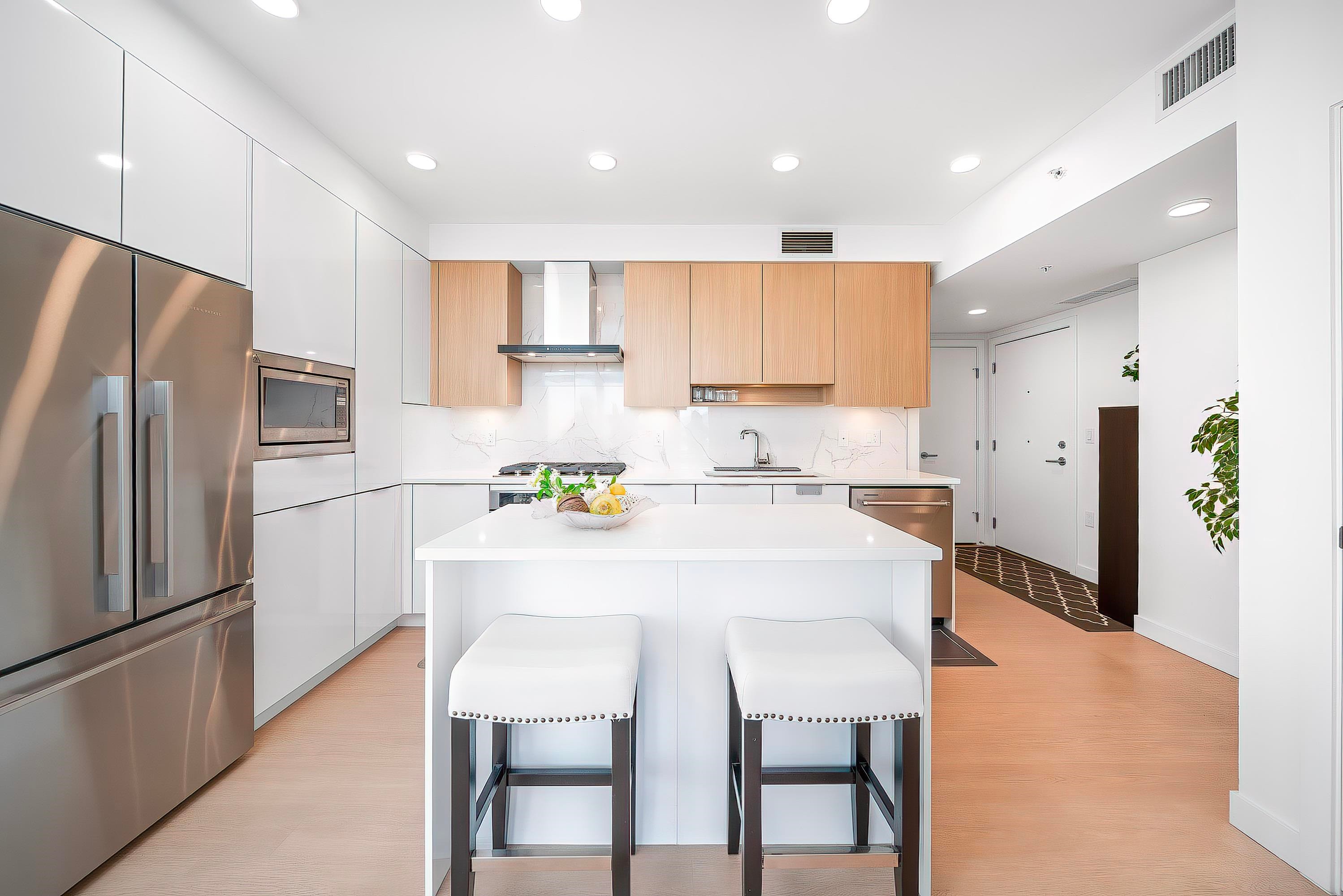 2501-7769 Park Crescent, Burnaby, BC