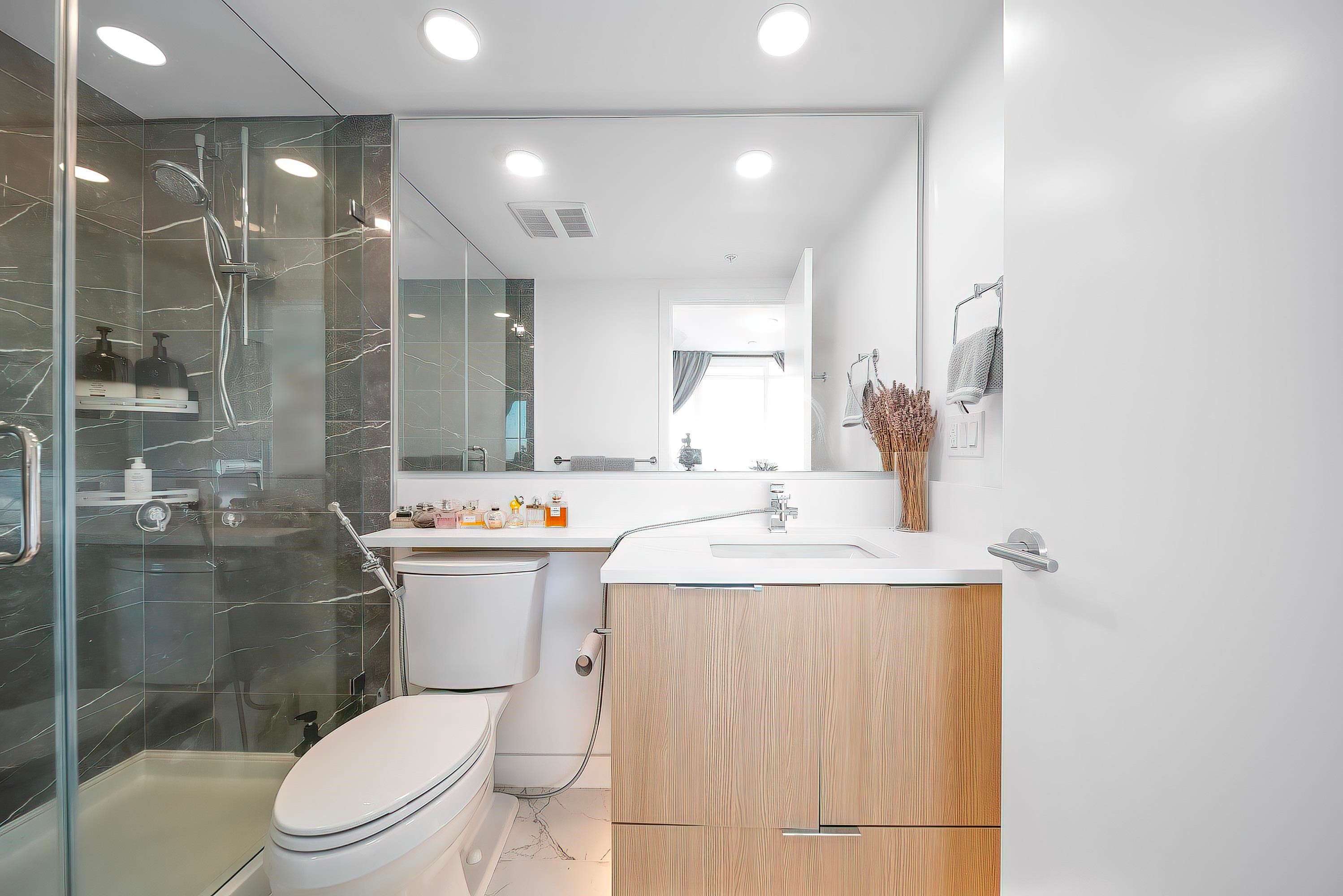 2501-7769 Park Crescent, Burnaby, BC