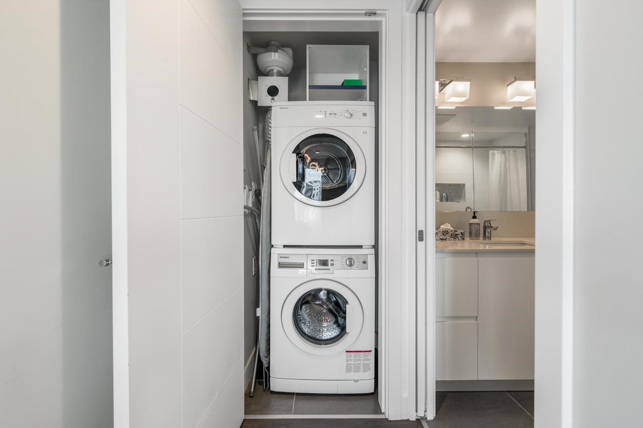 1601-6533 Buswell Street, Richmond, BC