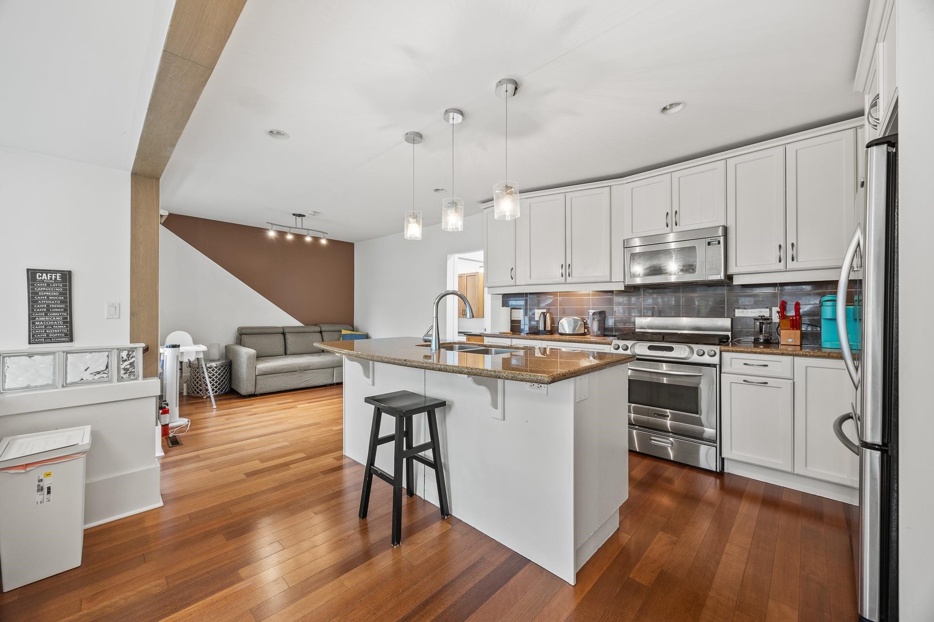 3276 21St Avenue W, Vancouver, BC