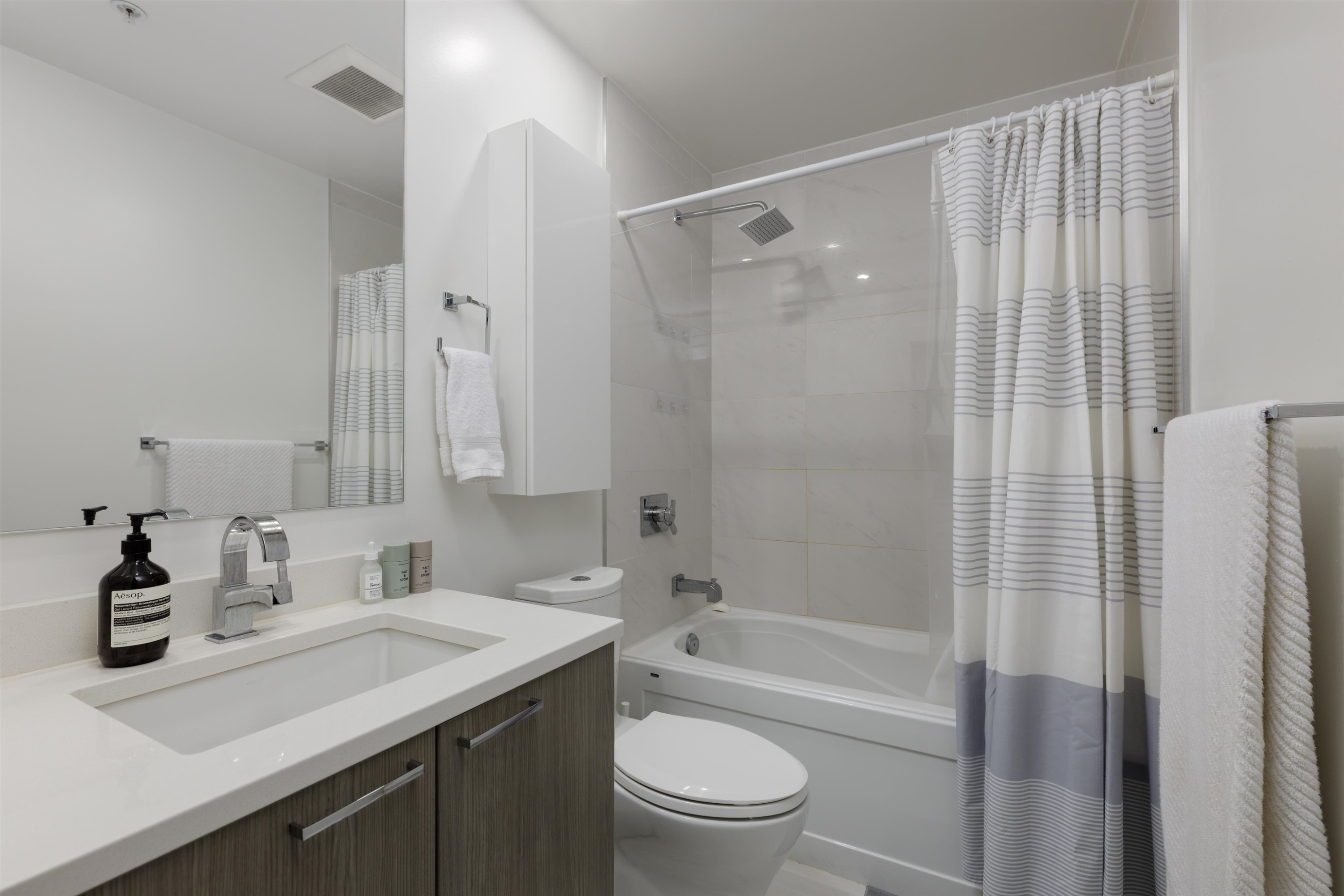 204-979 19Th Avenue E, Vancouver, BC