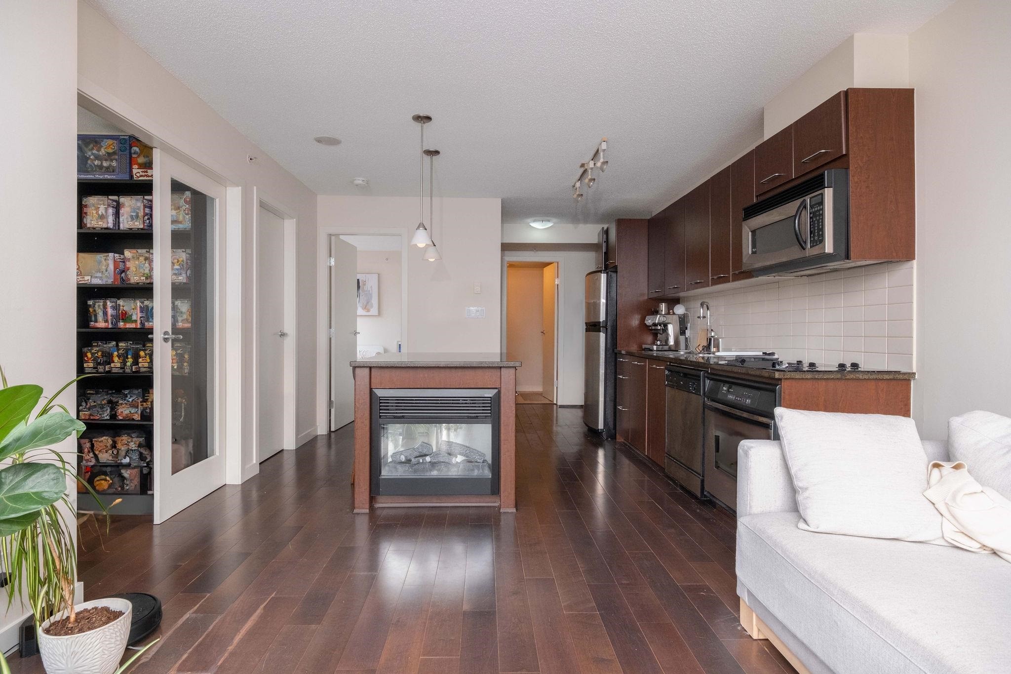 908-1155 Seymour Street, Vancouver, BC