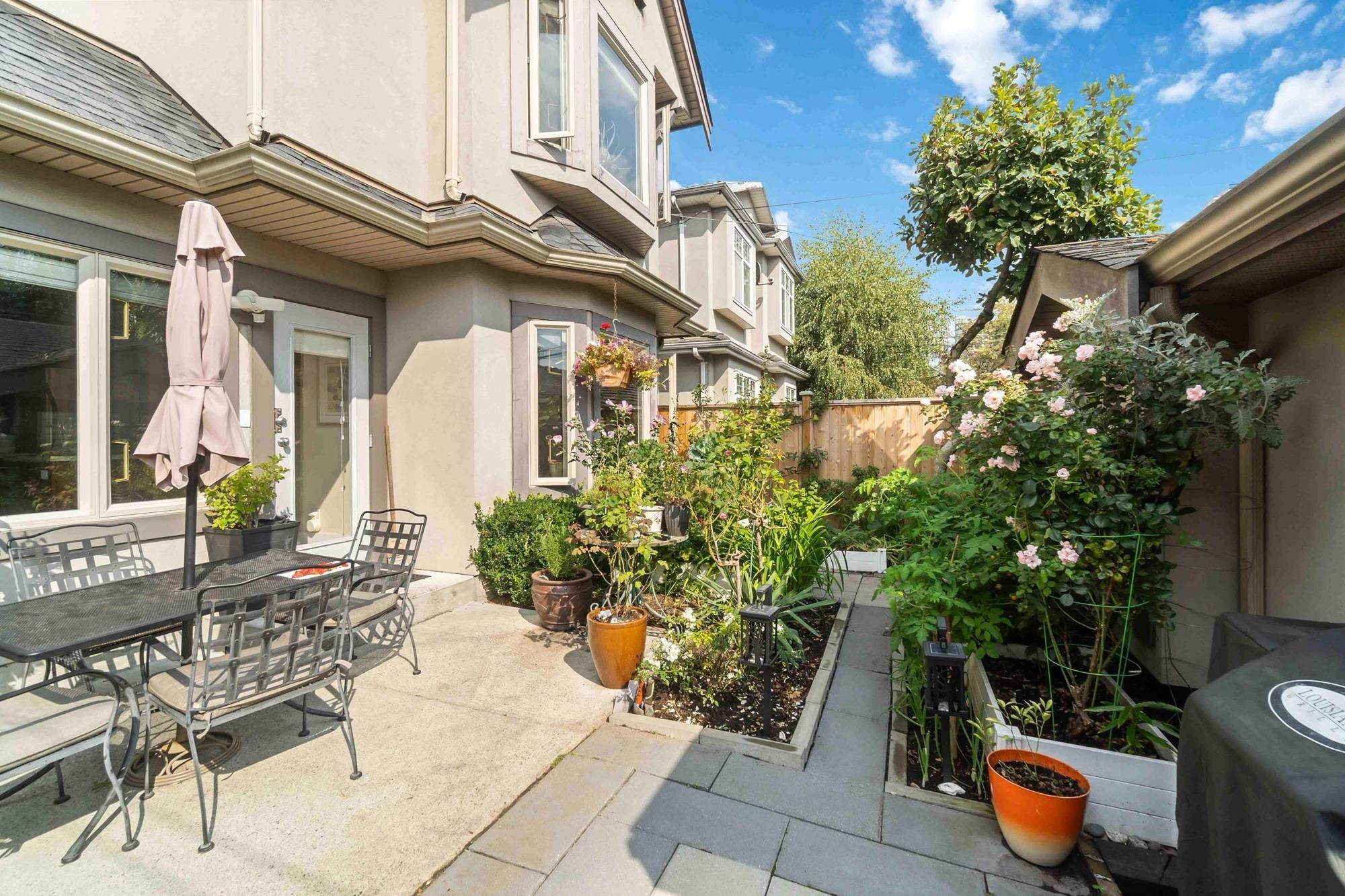 720 68Th Avenue W, Vancouver, BC