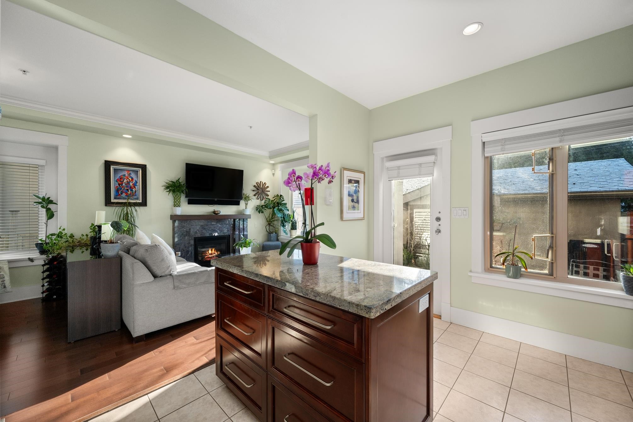 720 68Th Avenue W, Vancouver, BC